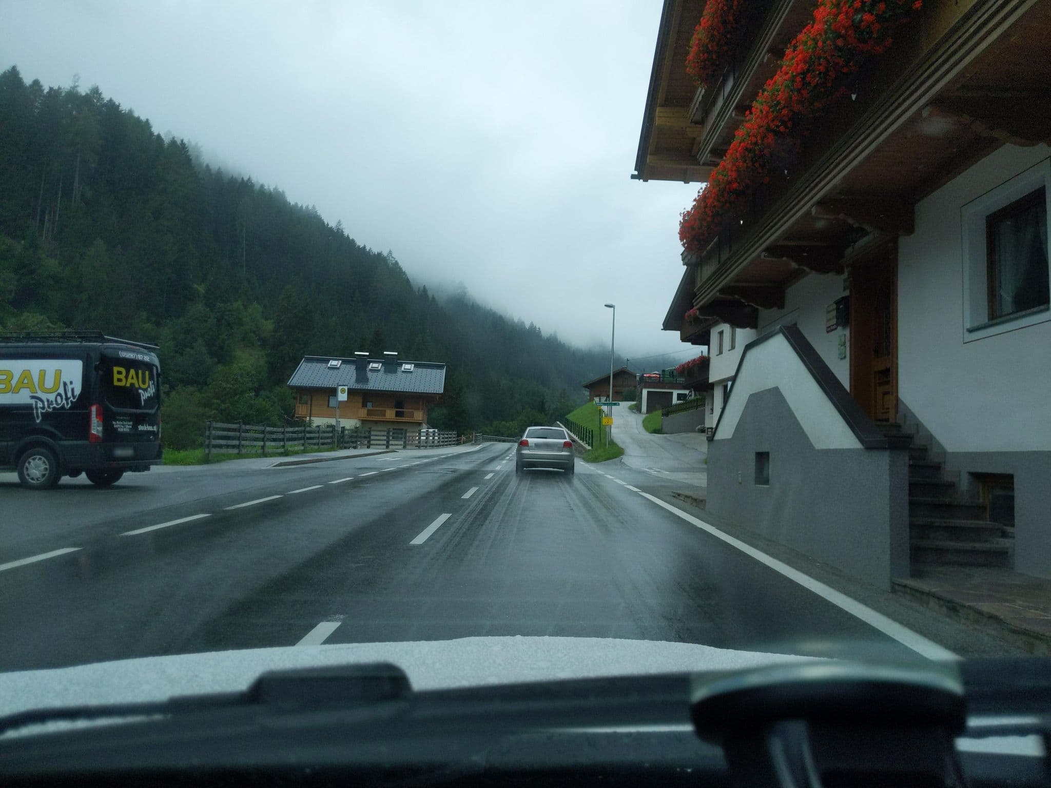 Street view near Lebensquelle Krapfenhof, Finkenberg — © littlefool (CC BY-SA · Mapillary)