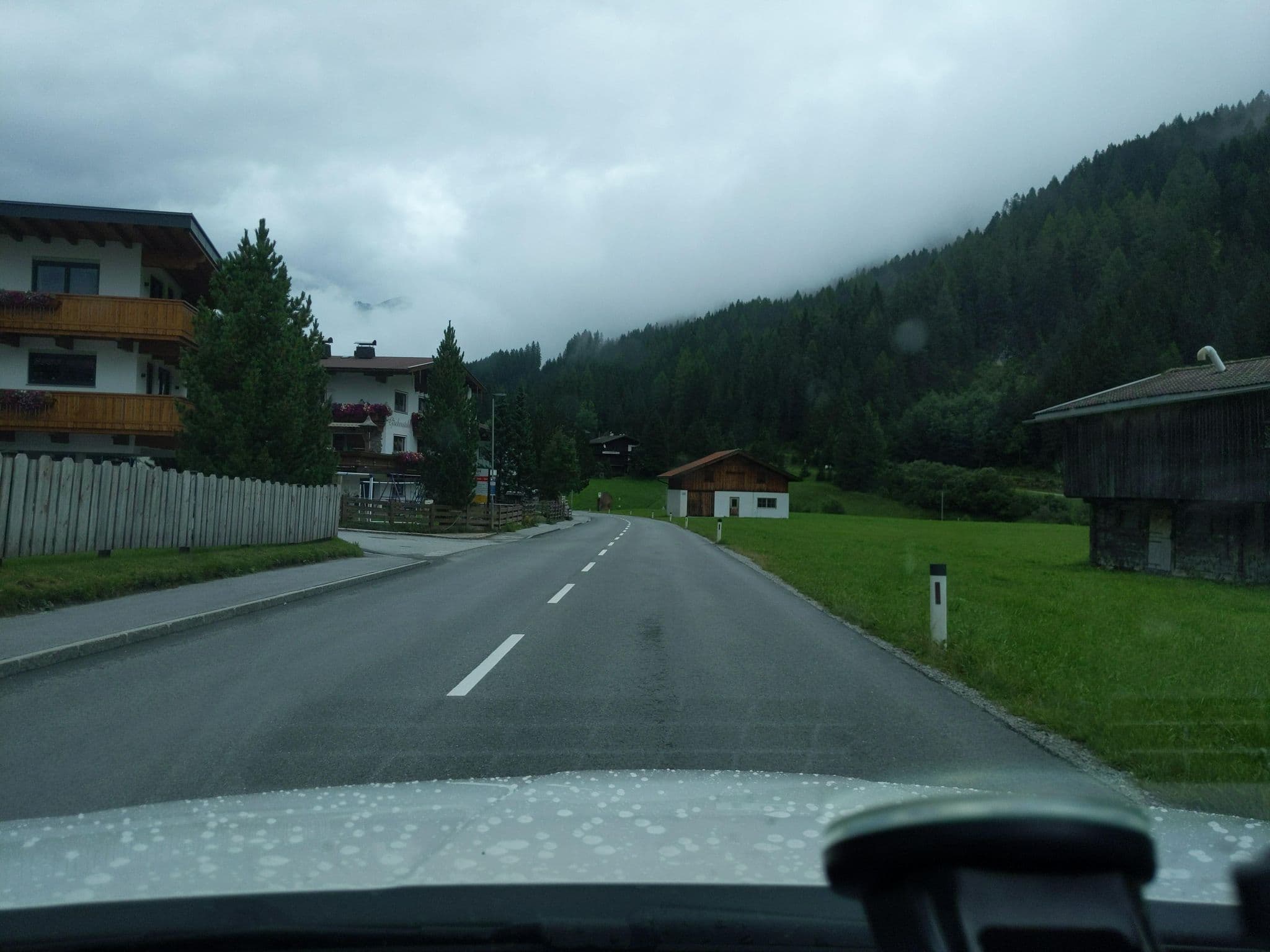 Street view near Ferienwohnung Tomann, Tux — © littlefool (CC BY-SA · Mapillary)