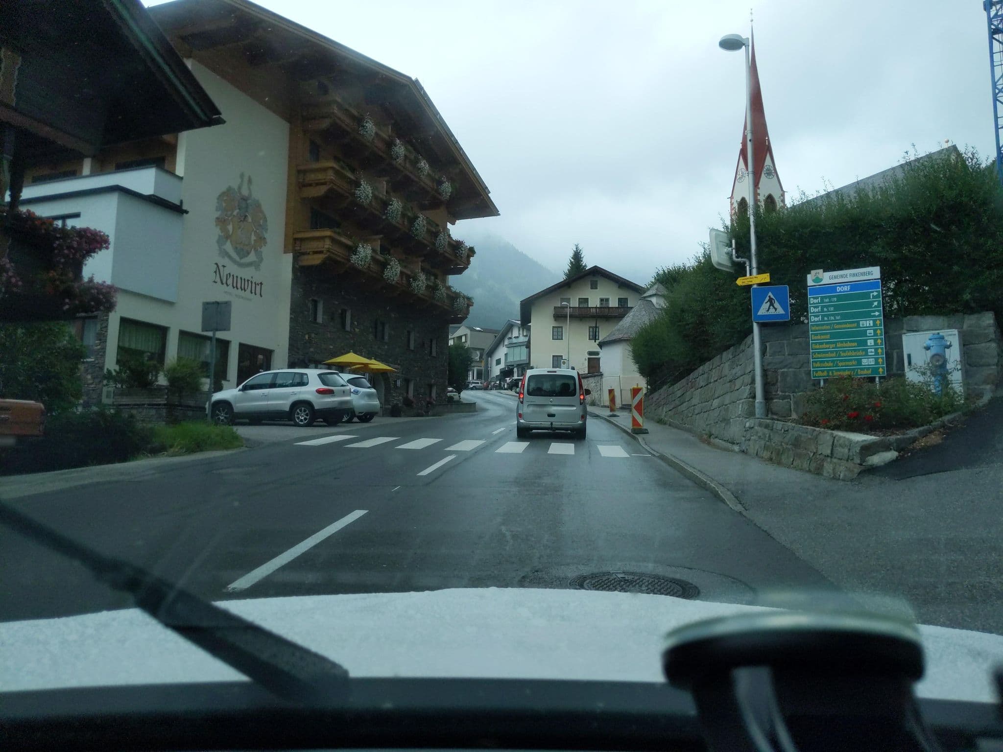 Street view near Ferienhof Gratzerhof, Finkenberg — © littlefool (CC BY-SA · Mapillary)