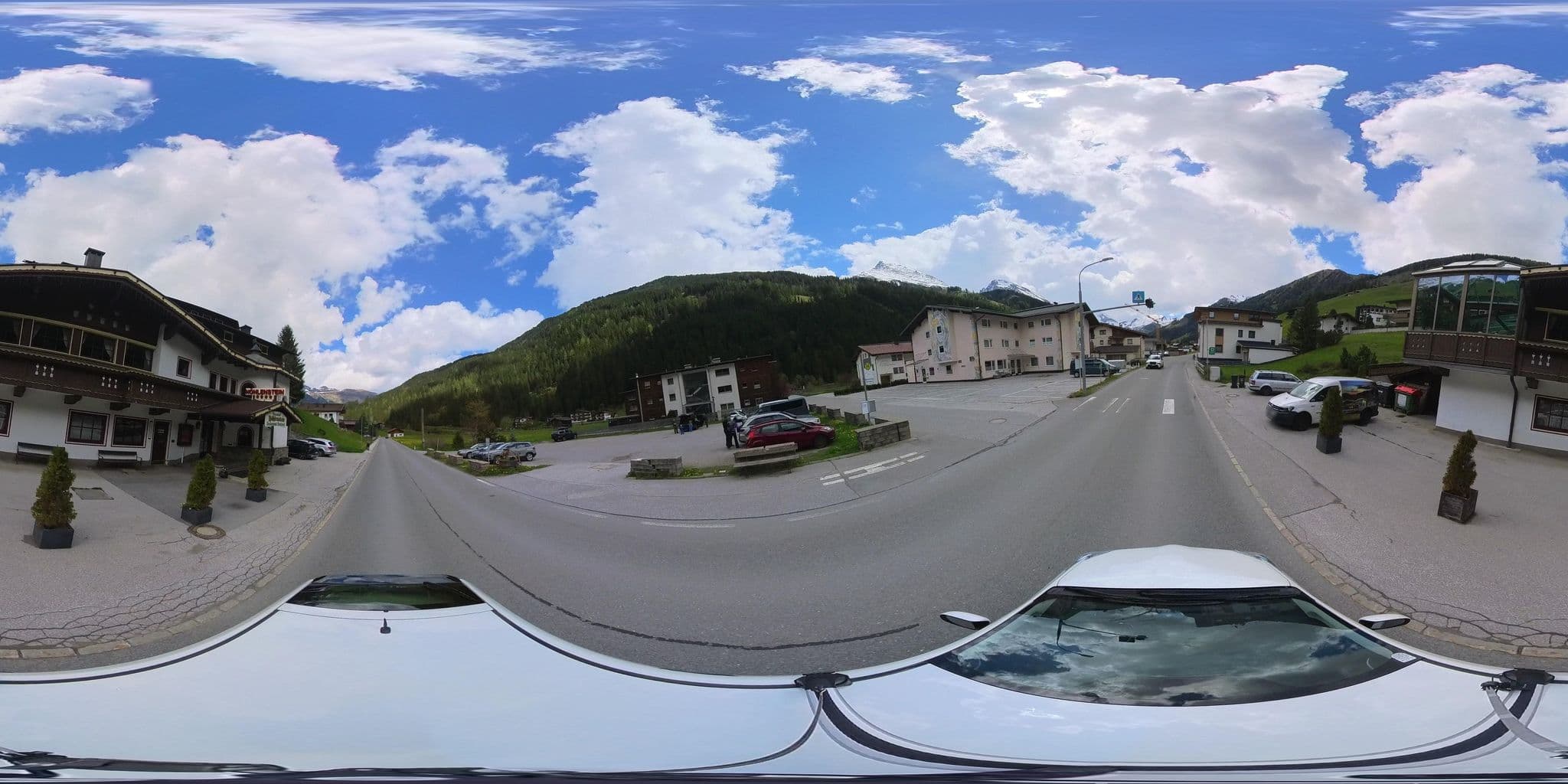 Street view near Haus Sunnseit'n, Tux — © osmplus_org (CC BY-SA · Mapillary)
