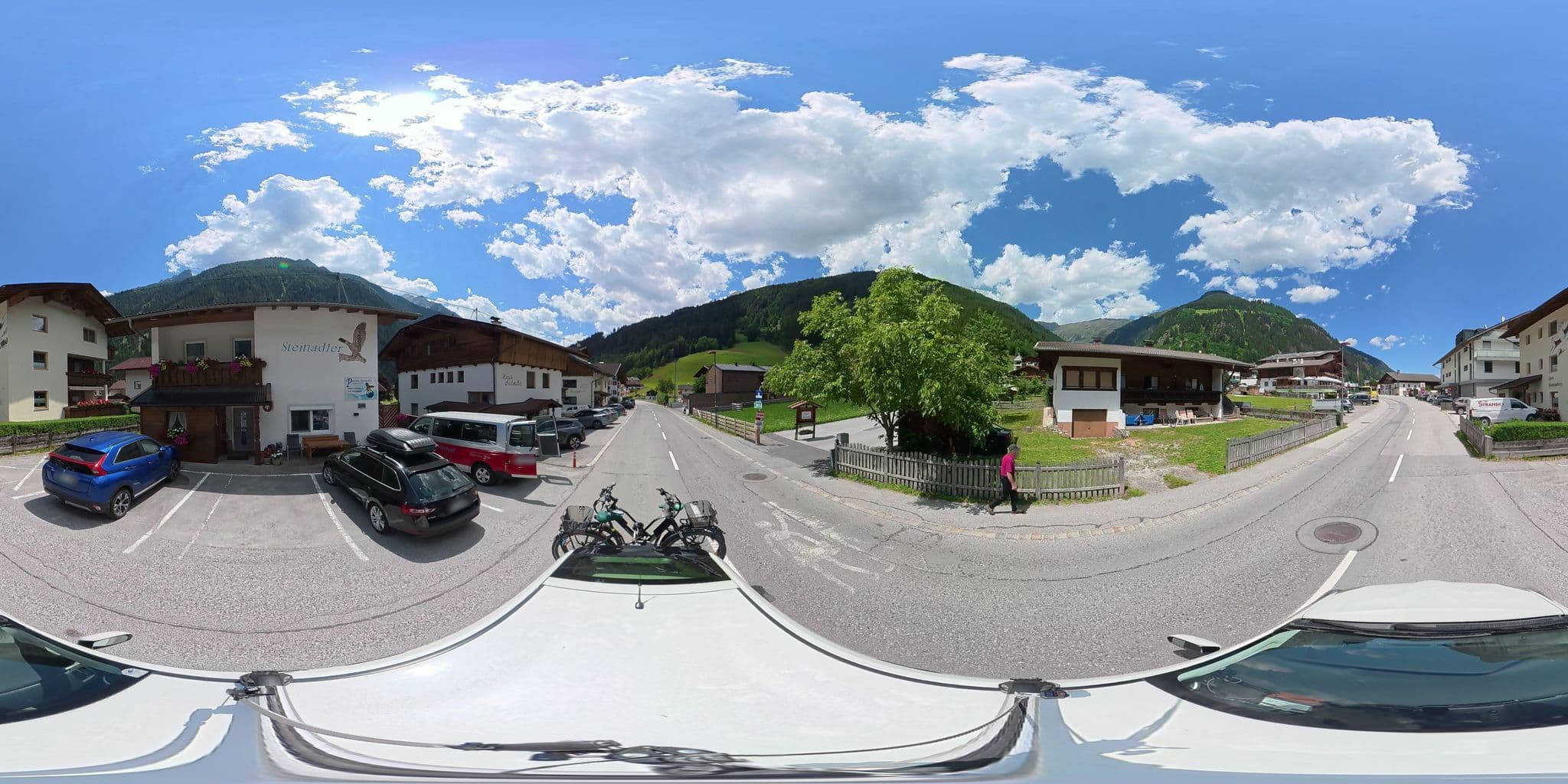 Street view near Gasthaus Steinadler Familie Weiskopf, Neustift im Stubaital — © osmplus_org (CC BY-SA · Mapillary)