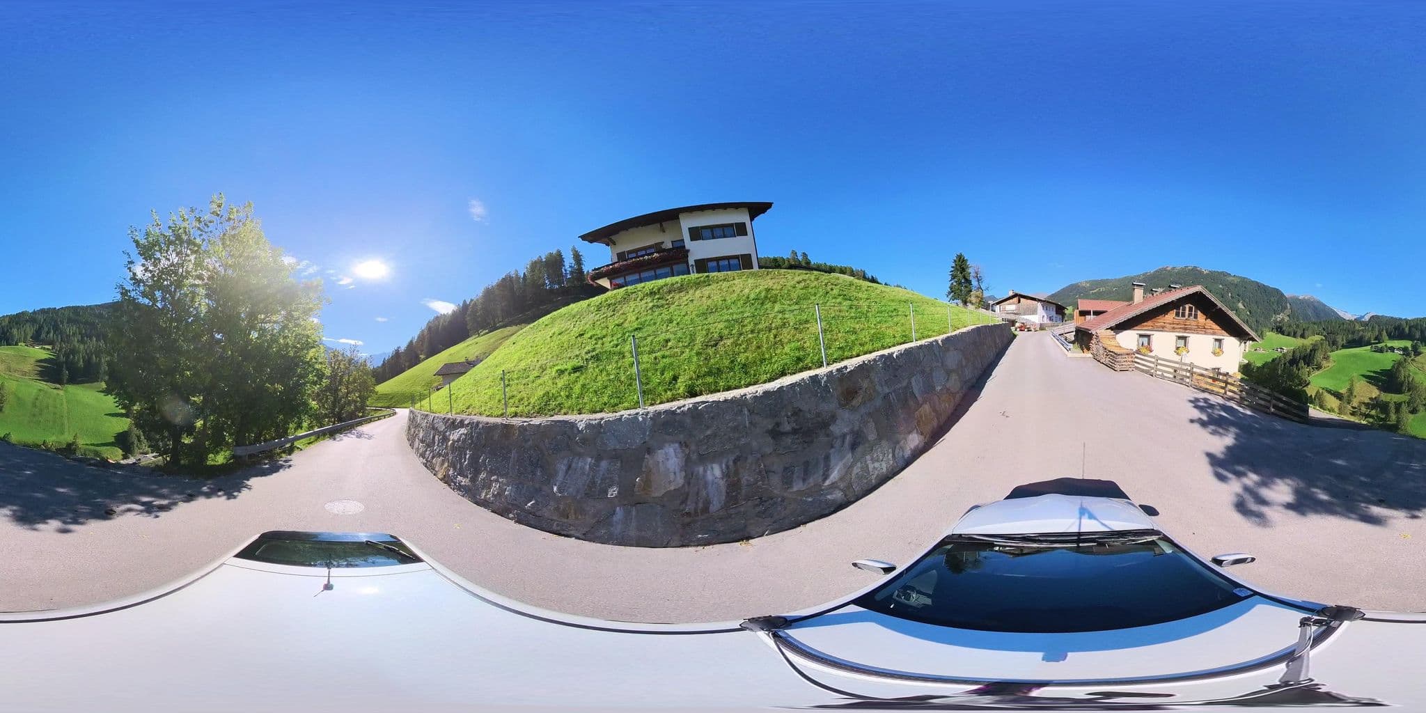 Street view near Haus Bergfried - Paula Freund, Gries am Brenner — © osmplus_org (CC BY-SA · Mapillary)