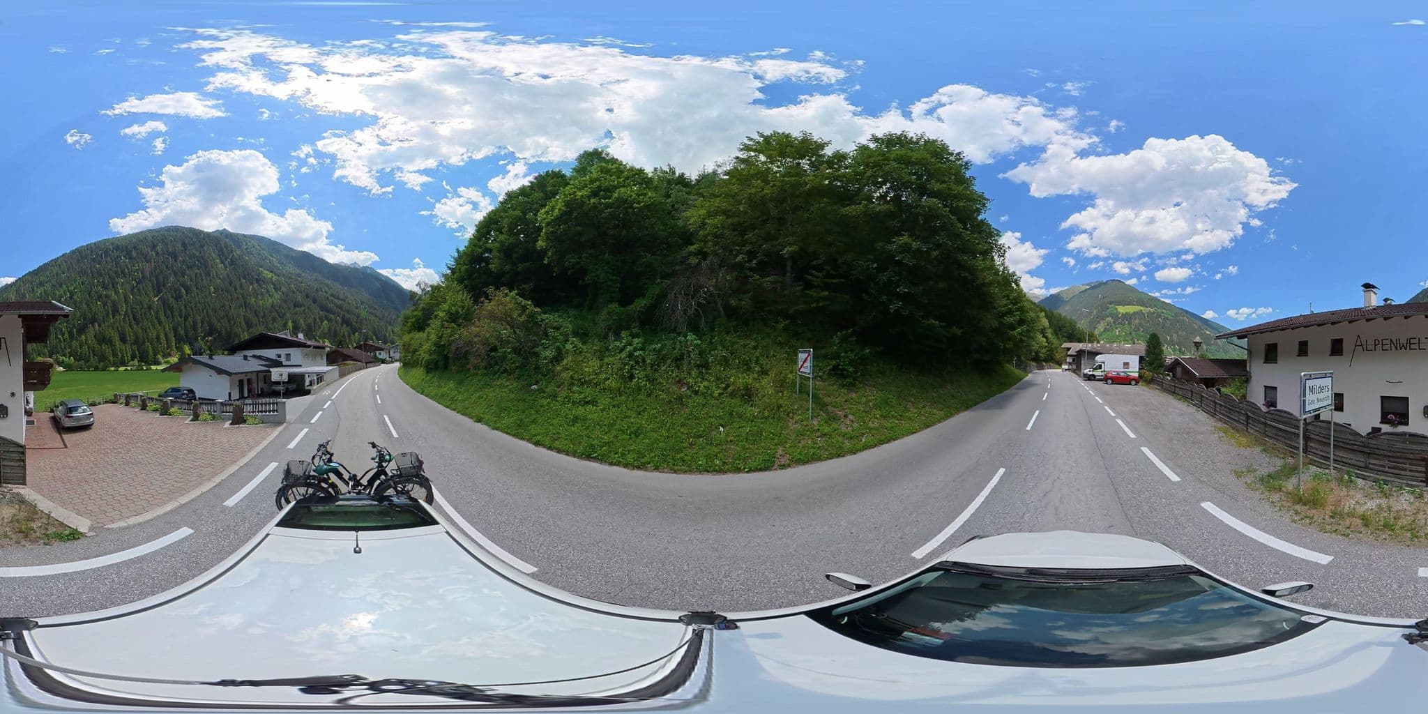 Street view near Hotel - Pension Alpenwelt, Neustift im Stubaital — © osmplus_org (CC BY-SA · Mapillary)
