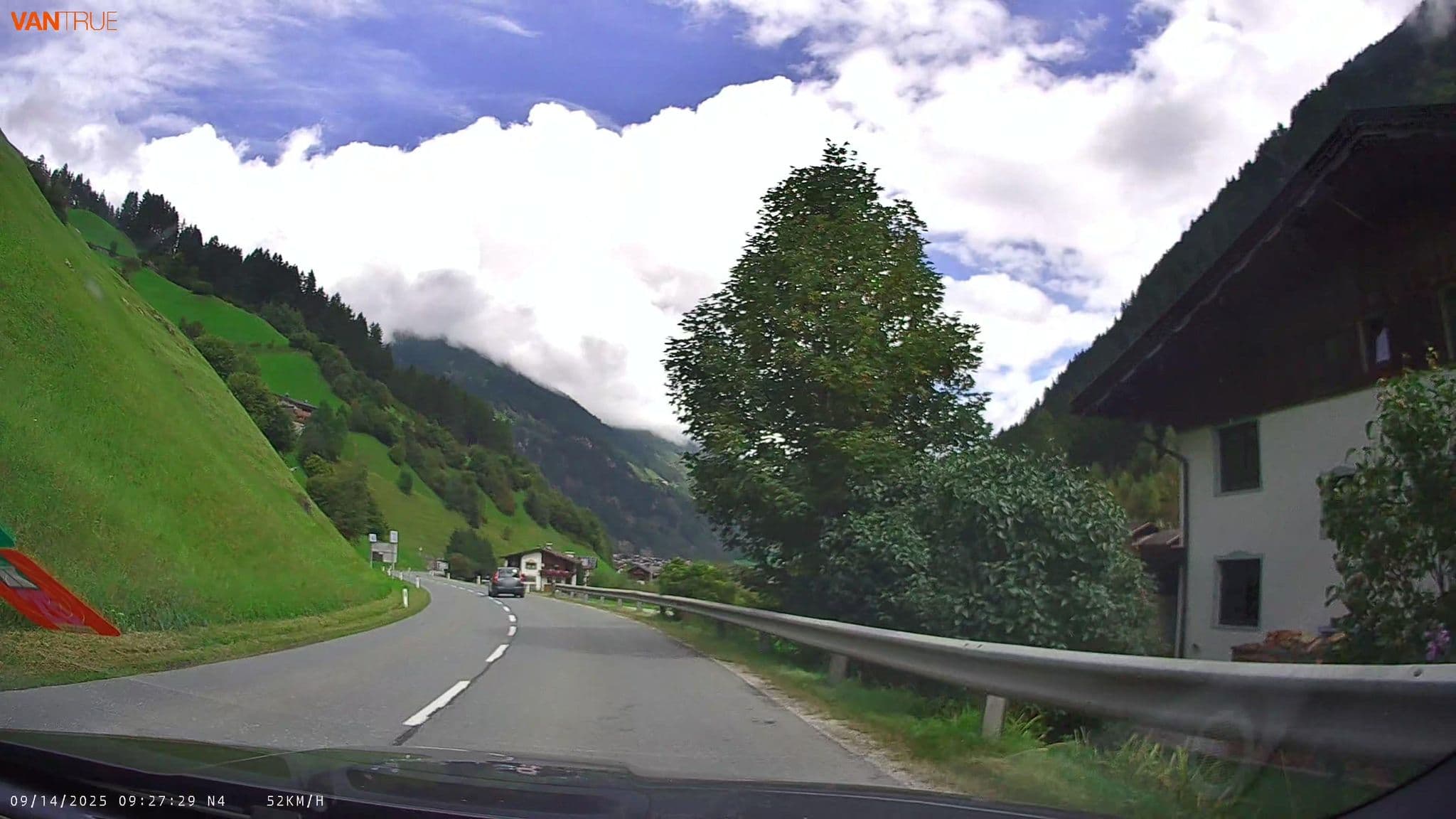 Street view near Haus Bachstelze, Neustift im Stubaital — © fcignat (CC BY-SA · Mapillary)