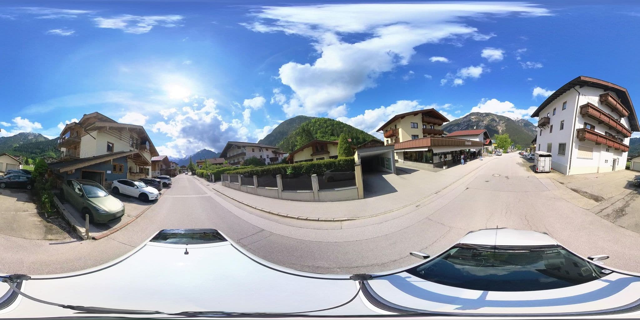 Street view near Haus Georg, Maurach — © osmplus_org (CC BY-SA · Mapillary)