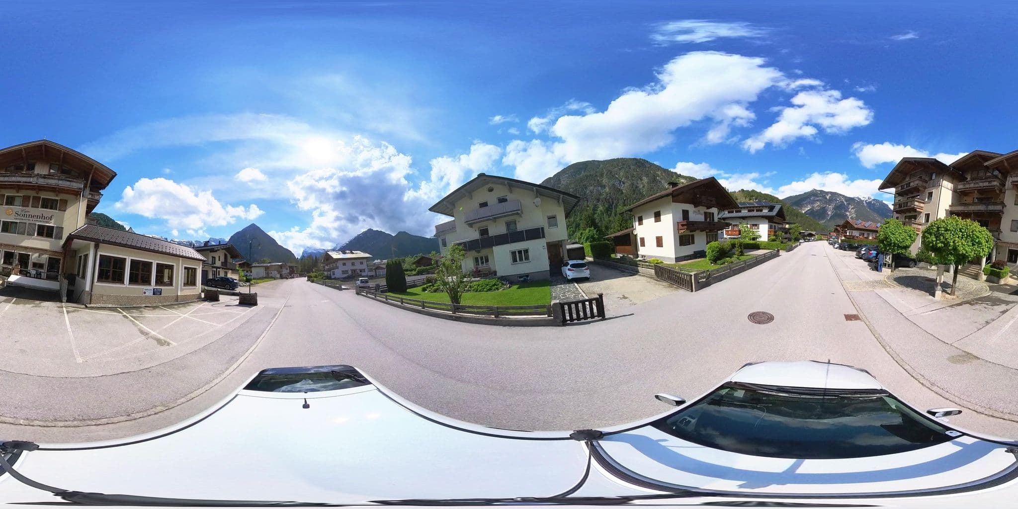 Street view near Sonnenhof Genusshotel & Appartements, Maurach — © osmplus_org (CC BY-SA · Mapillary)