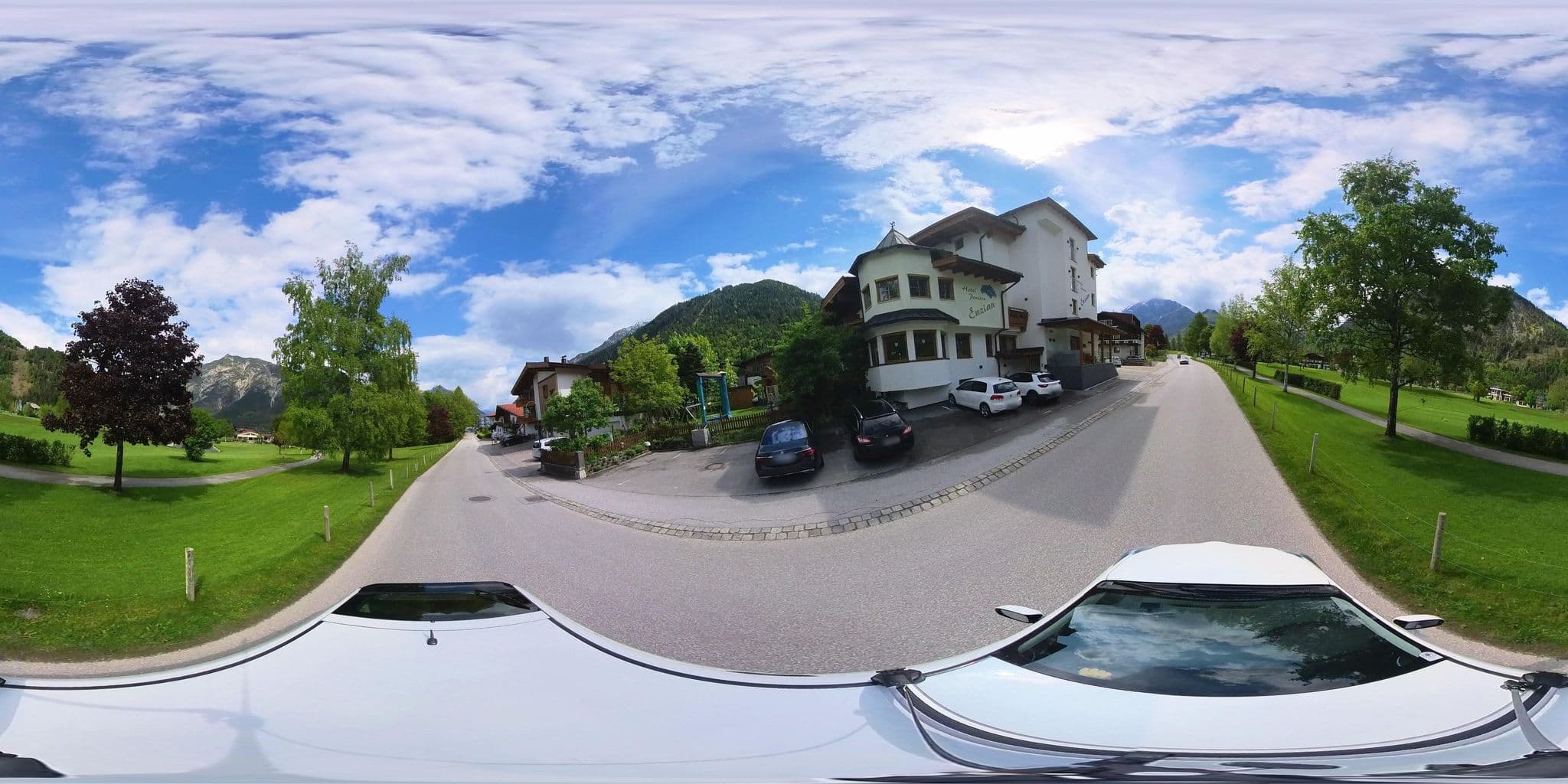 Street view near Enzian, Maurach — © osmplus_org (CC BY-SA · Mapillary)