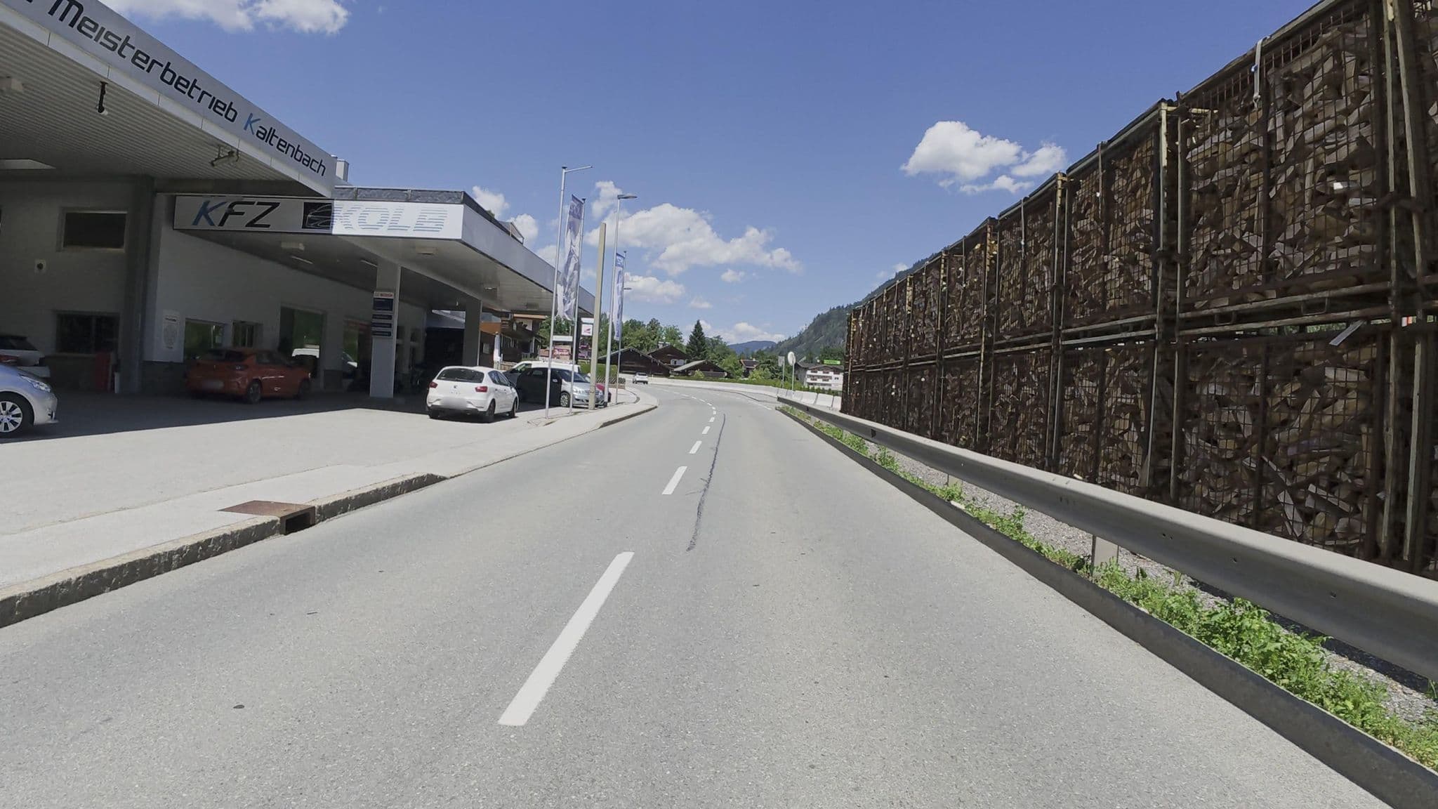 Street view near Gästehaus Abacher, Ried im Zillertal — © Guzzi_Franze (CC BY-SA · Mapillary)