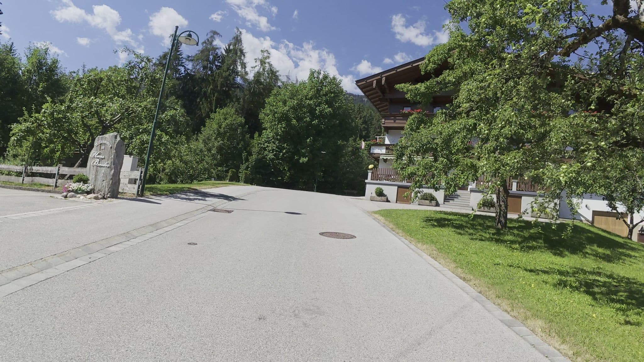Street view near Anna Höllwarth, Ried im Zillertal — © Guzzi_Franze (CC BY-SA · Mapillary)