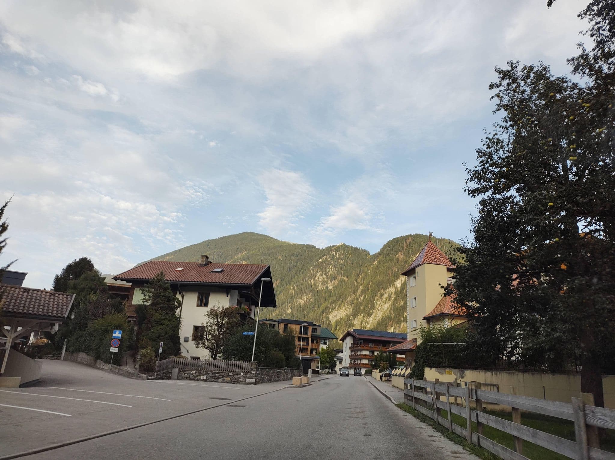 Street view near Domizil Zillertal, Mayrhofen — © thetornado76 (CC BY-SA · Mapillary)
