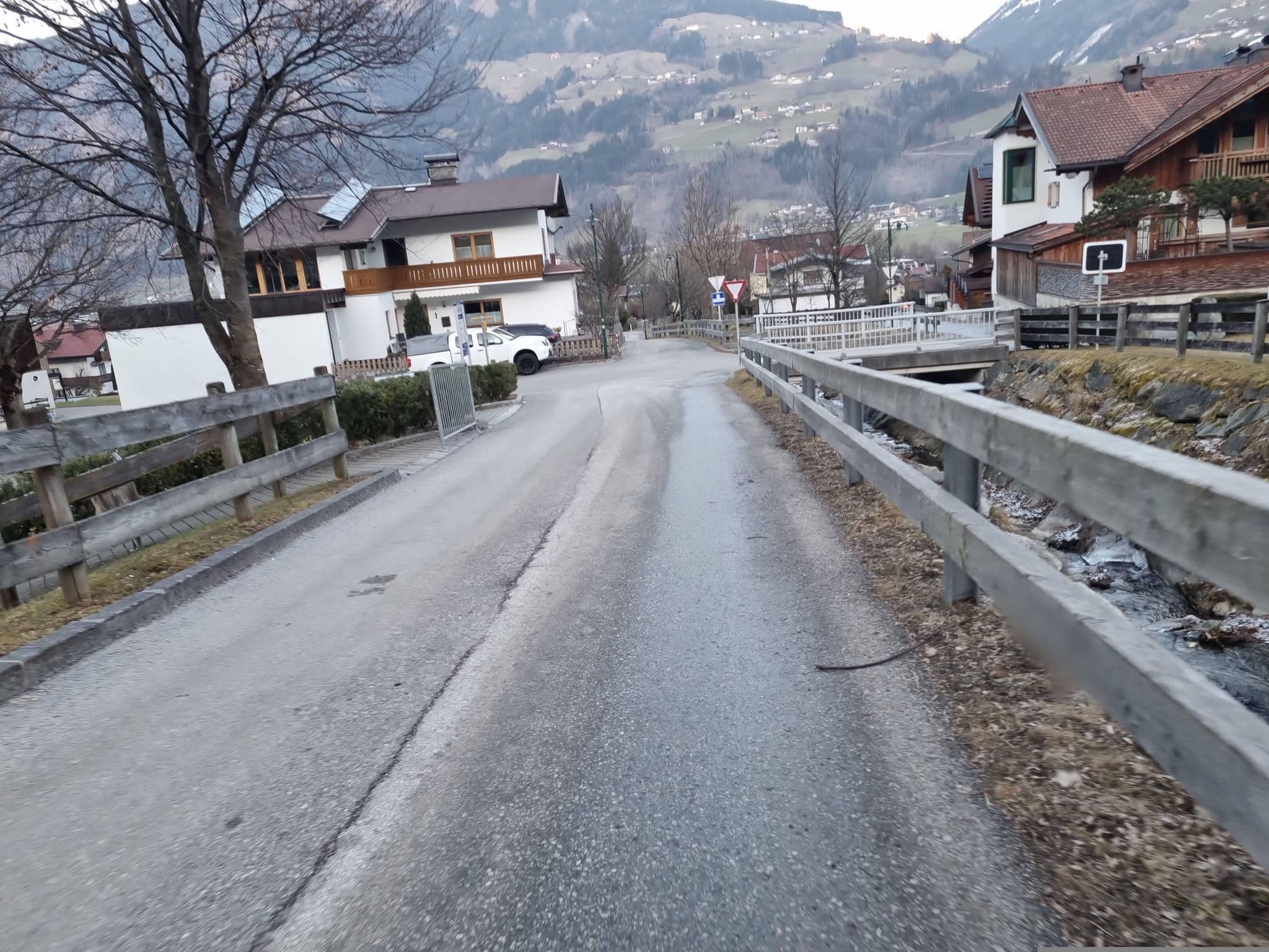 Street view near Otto Kupfner, Ried im Zillertal — © dsmm (CC BY-SA · Mapillary)