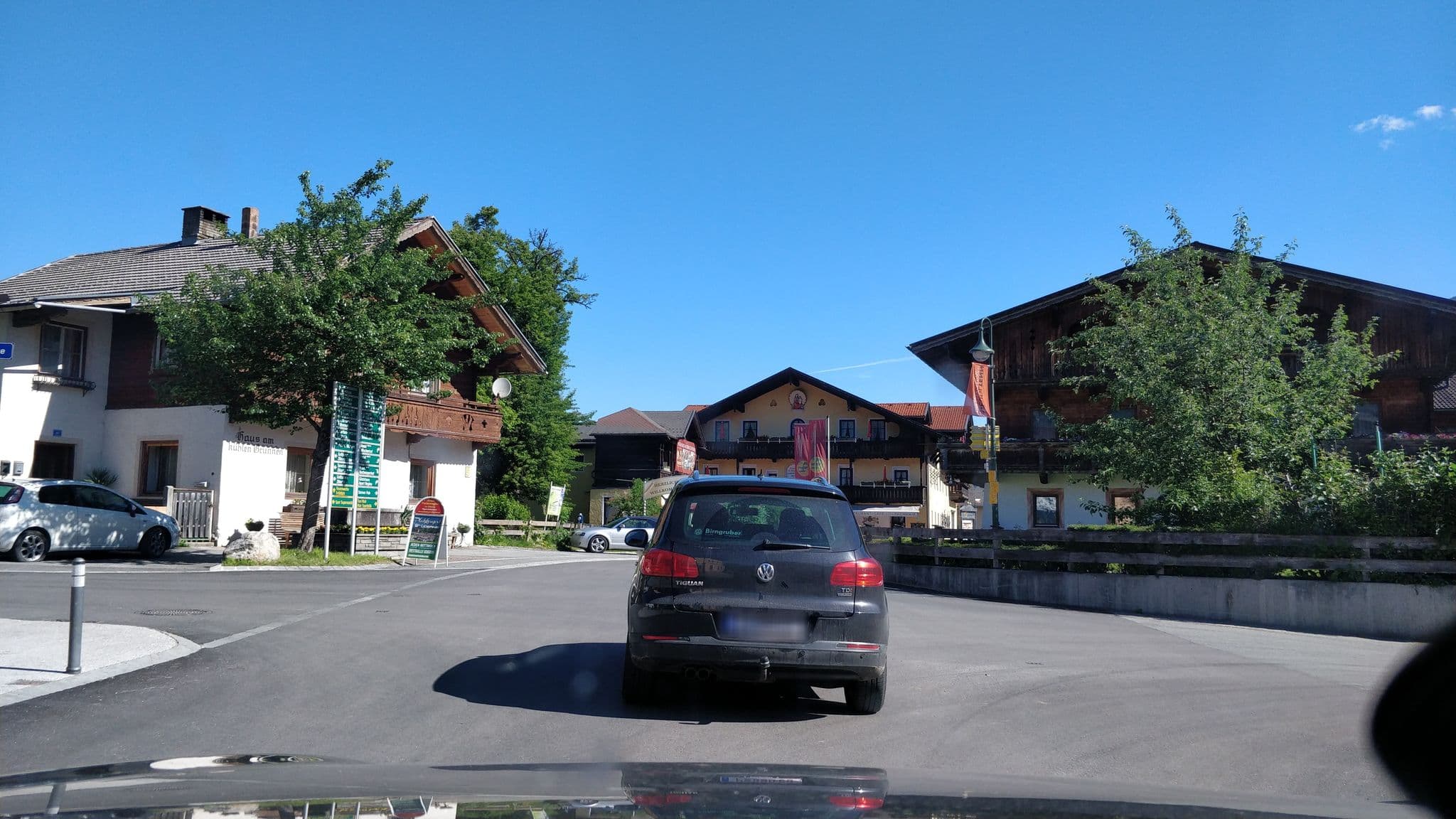 Street view near Talhammer-hof, Kapfing — © rcollins (CC BY-SA · Mapillary)
