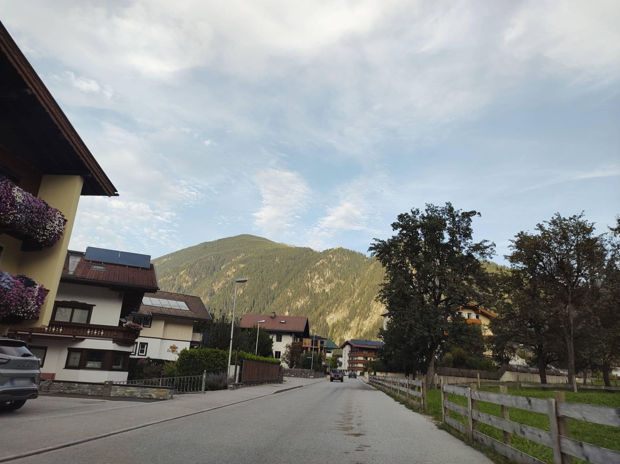 Street view near Gästehaus Grünbergblick, Mayrhofen — © thetornado76 (CC BY-SA · Mapillary)