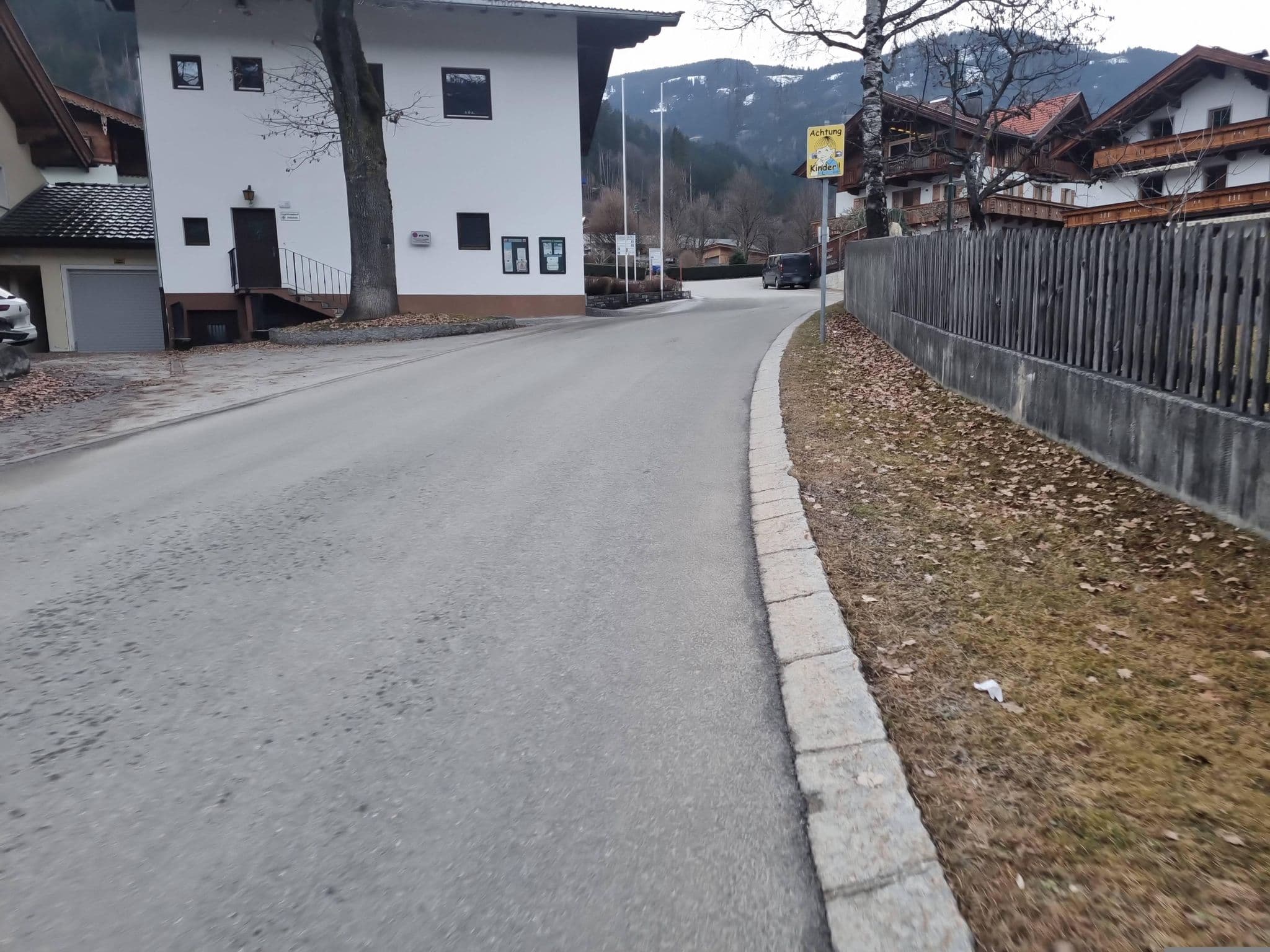 Street view near Apartments Hochzillertal, Ried im Zillertal — © dsmm (CC BY-SA · Mapillary)