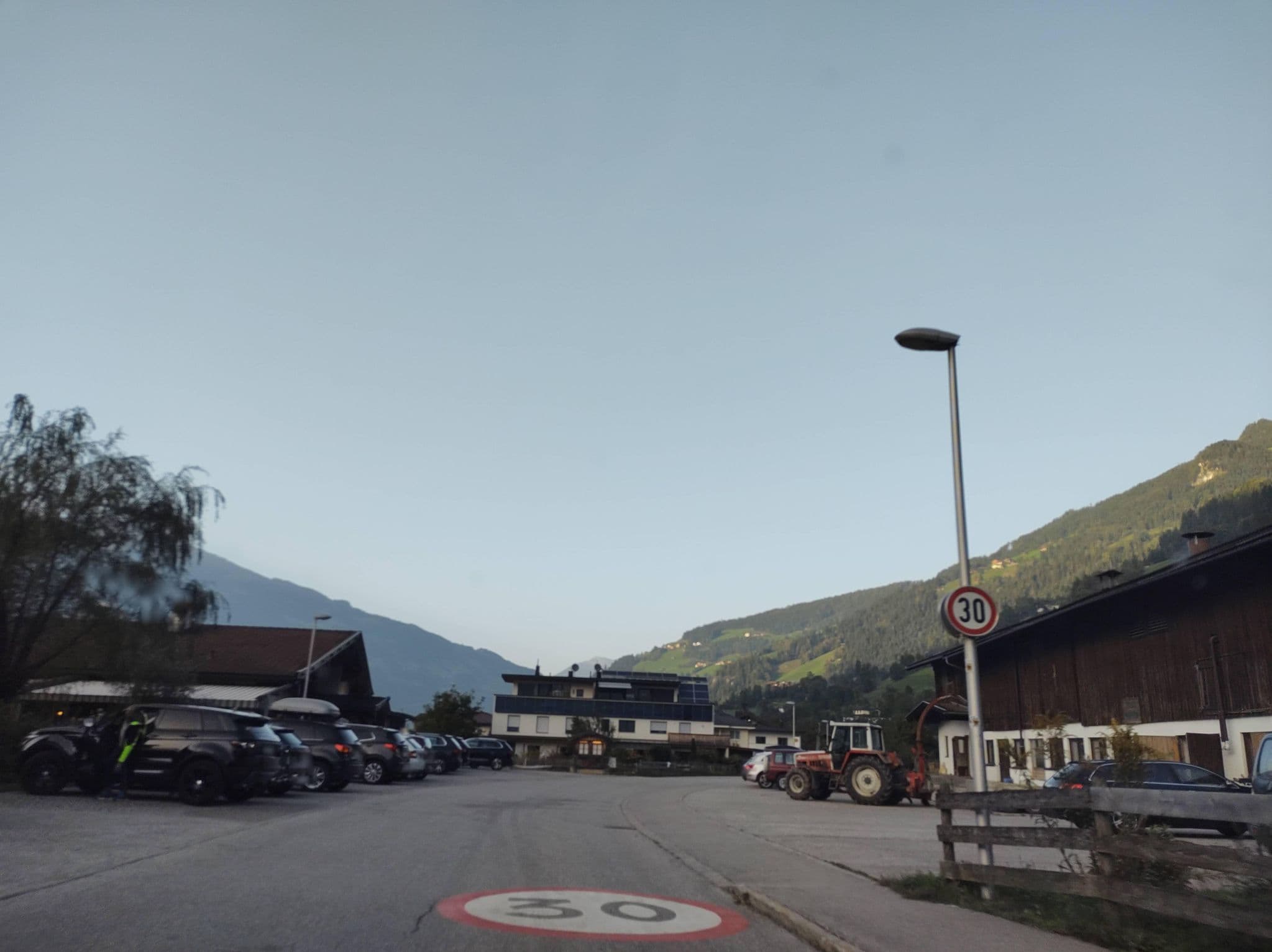 Street view near Almhof, Mayrhofen — © thetornado76 (CC BY-SA · Mapillary)