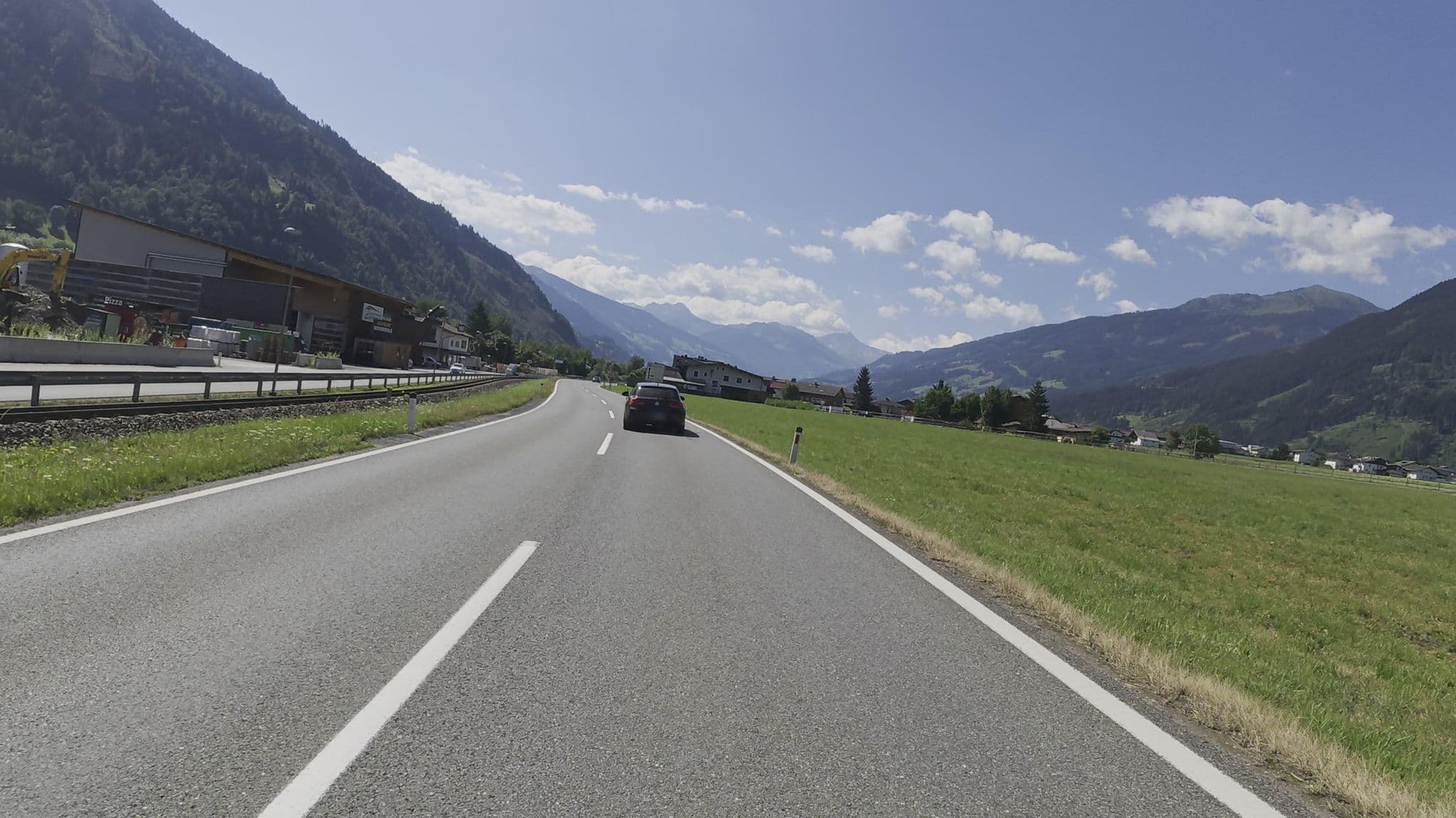 Street view near Berggrubenhof, Kapfing — © Guzzi_Franze (CC BY-SA · Mapillary)