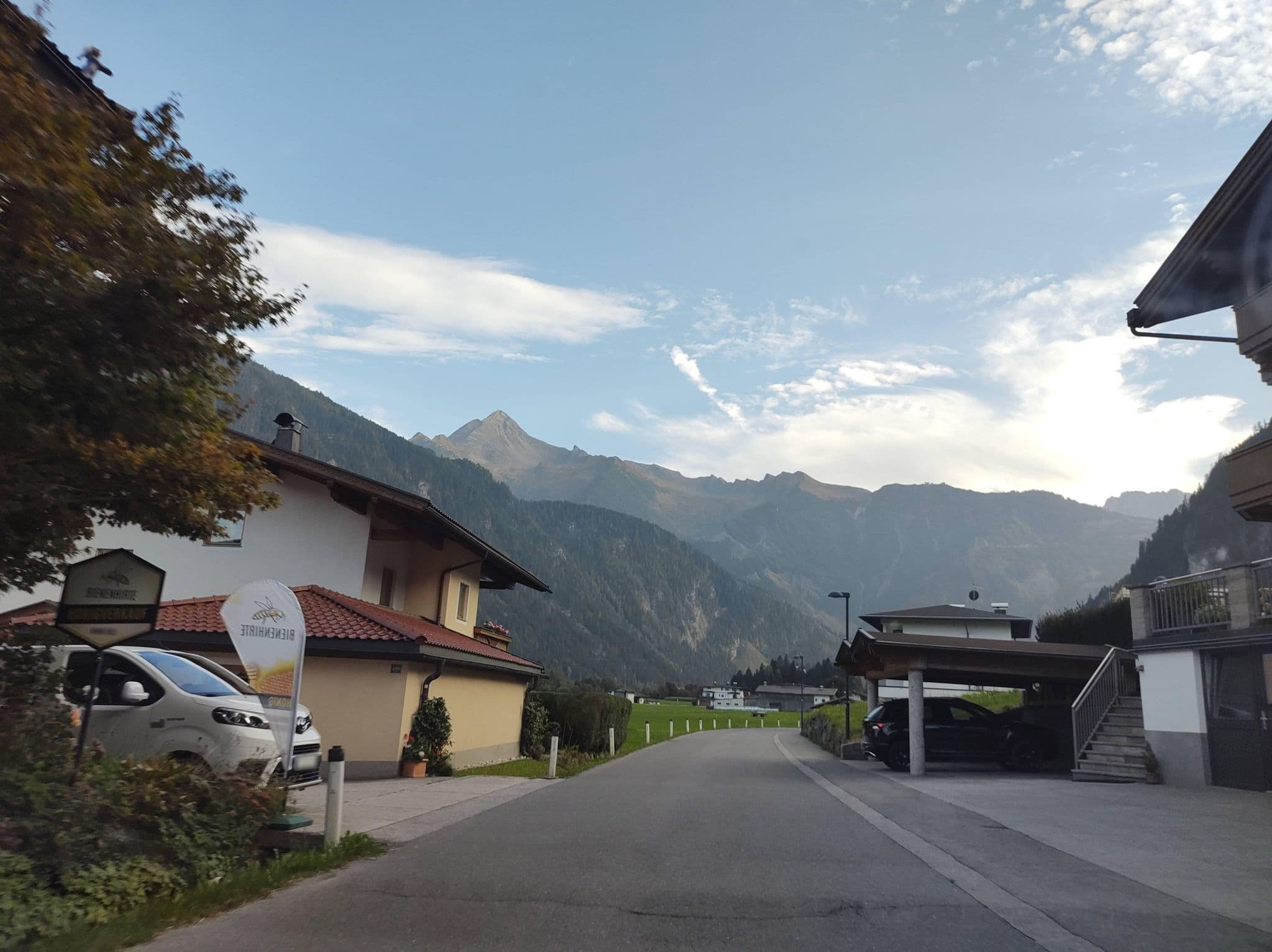 Street view near Traum-Ferienwohnung im Zillertal, Schwendau — © thetornado76 (CC BY-SA · Mapillary)