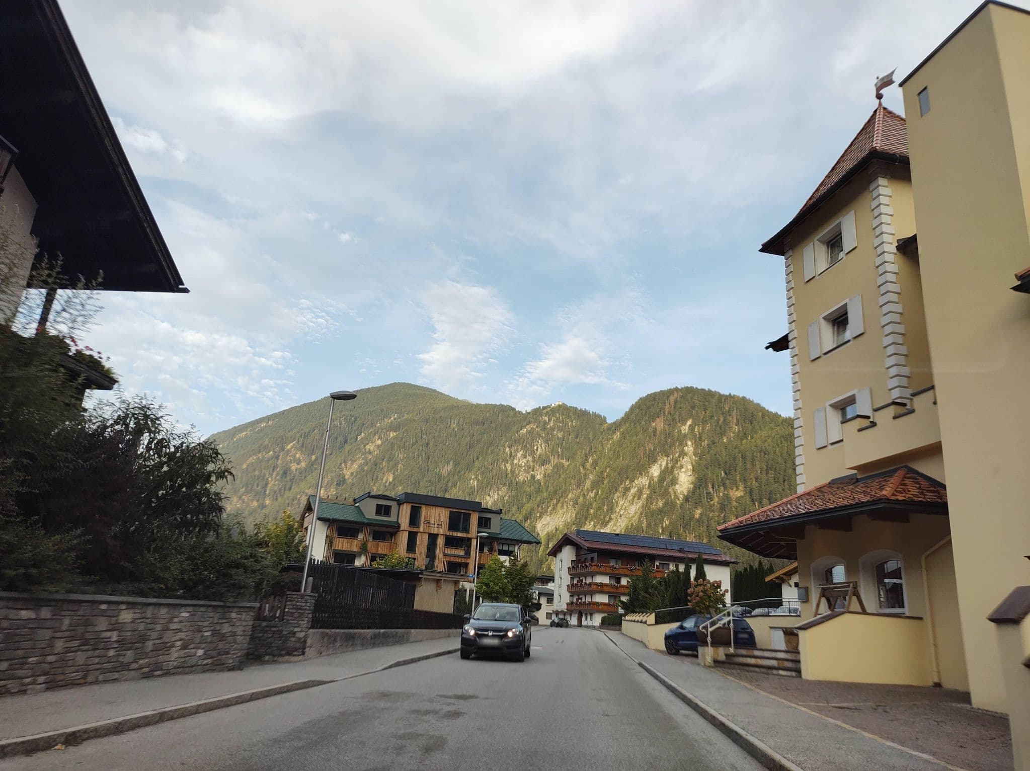 Street view near Hotel Garni Alpenschlössl, Mayrhofen — © thetornado76 (CC BY-SA · Mapillary)