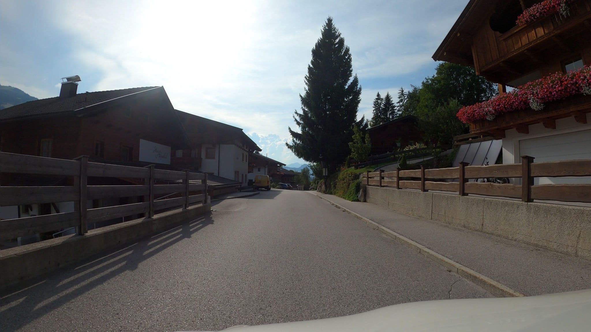 Street view near Ferienwohnungen Unterfeld, Alpbach — © osmplus_org (CC BY-SA · Mapillary)