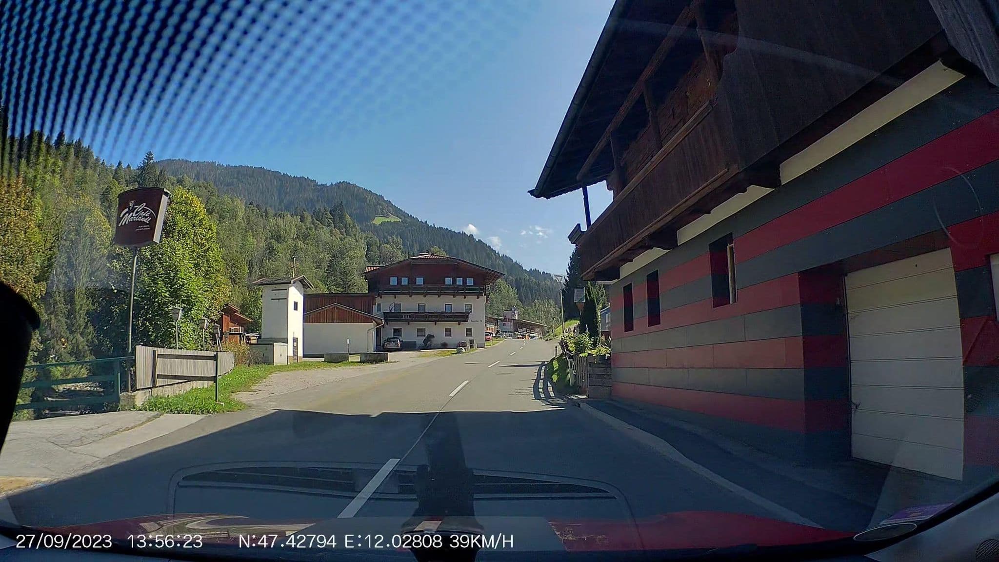 Street view near Klammrast, Oberau — © AR88 (CC BY-SA · Mapillary)