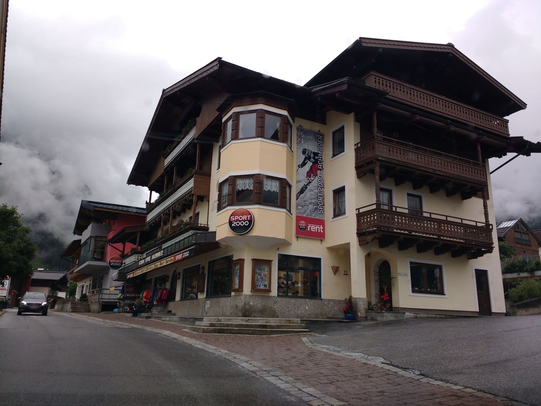 Street view near Schuhe & Sport Lachmayer GmbH, Neukirchen am Großvenediger — © thetornado76 (CC BY-SA · Mapillary)