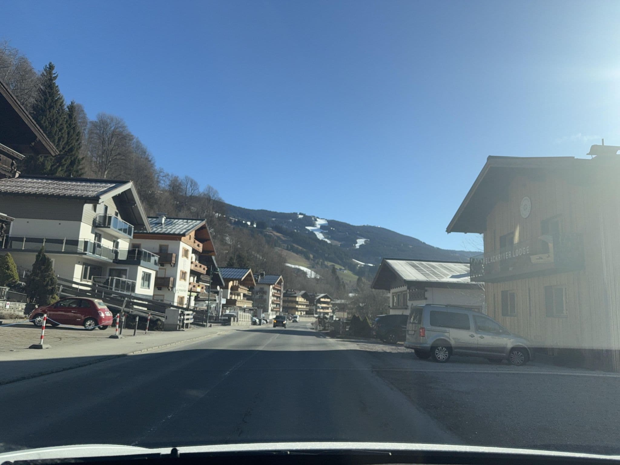 Street view near Appartementhaus Carina Fam Barbara u Josef Hutter jun, Saalbach — © ottor (CC BY-SA · Mapillary)