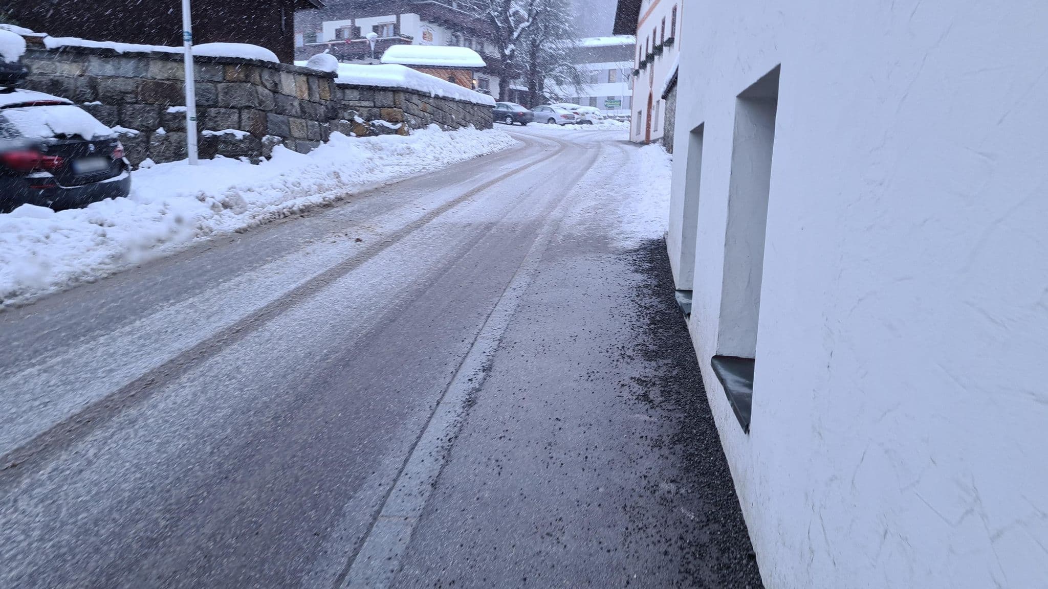 Street view near Appartements Kammerlander, Neukirchen am Großvenediger — © dsmm (CC BY-SA · Mapillary)