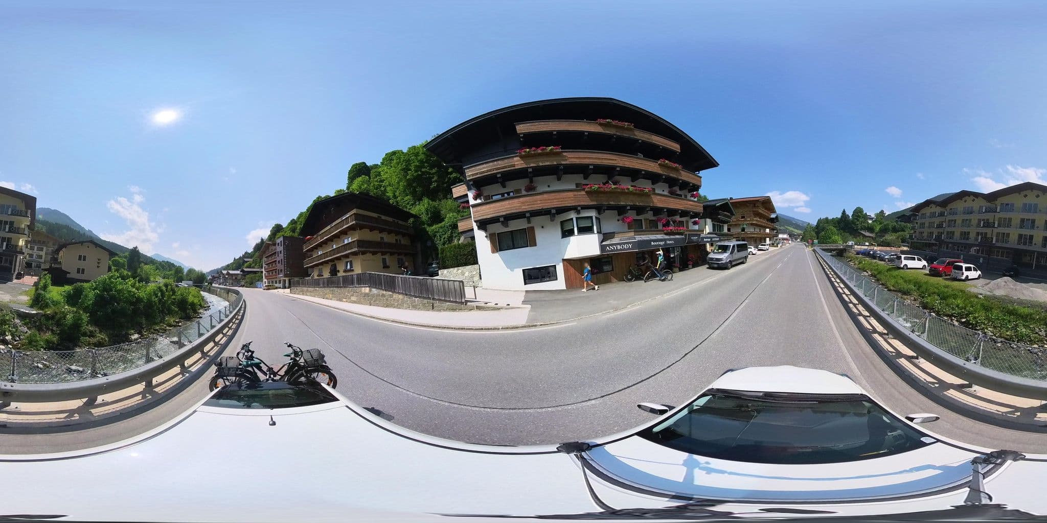 Street view near pension Mimo, Saalbach — © osmplus_org (CC BY-SA · Mapillary)