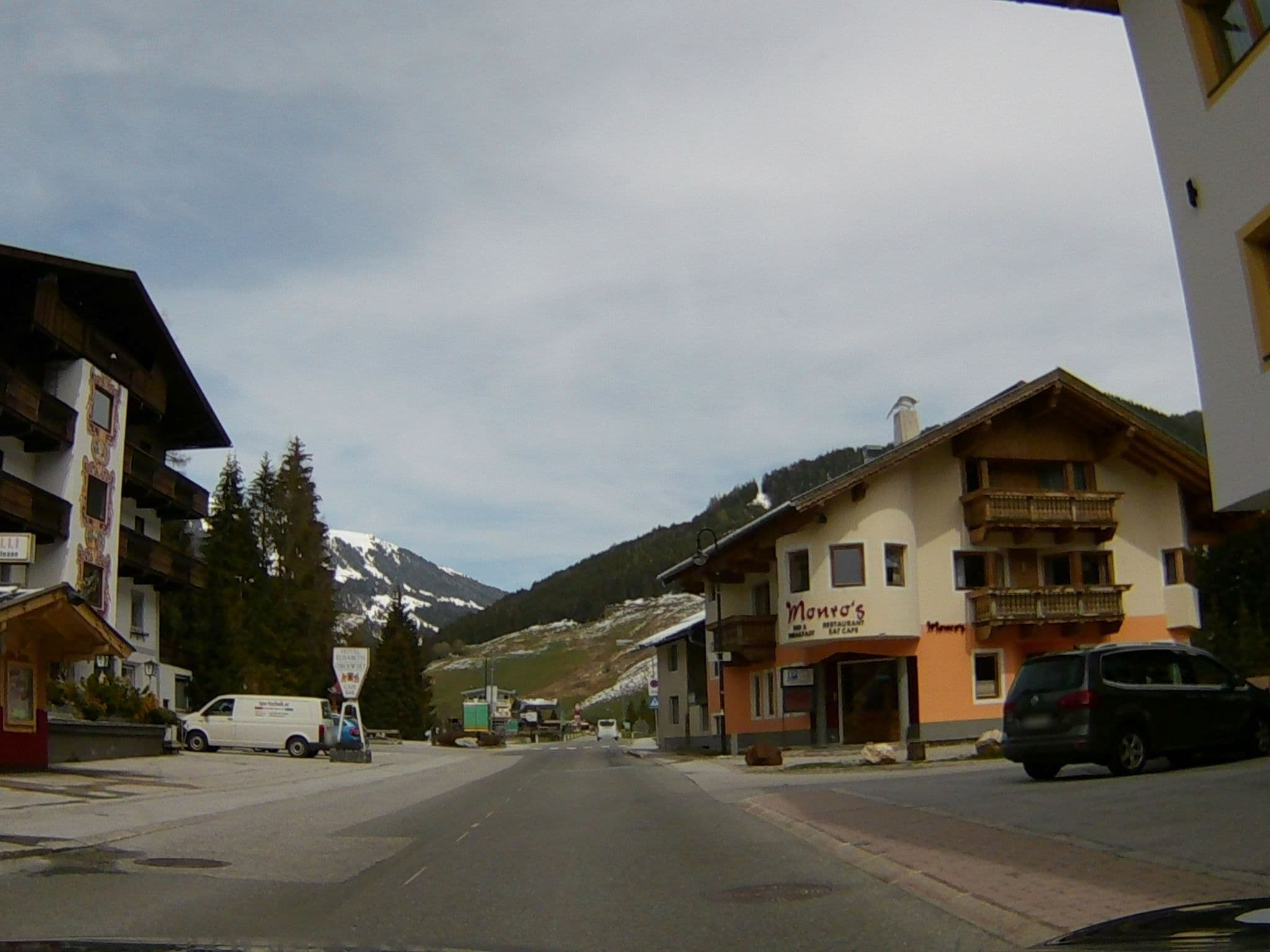 Street view near Gasthof Oberwirt- Kammerlander GmbH, Aschau — © oferi (CC BY-SA · Mapillary)
