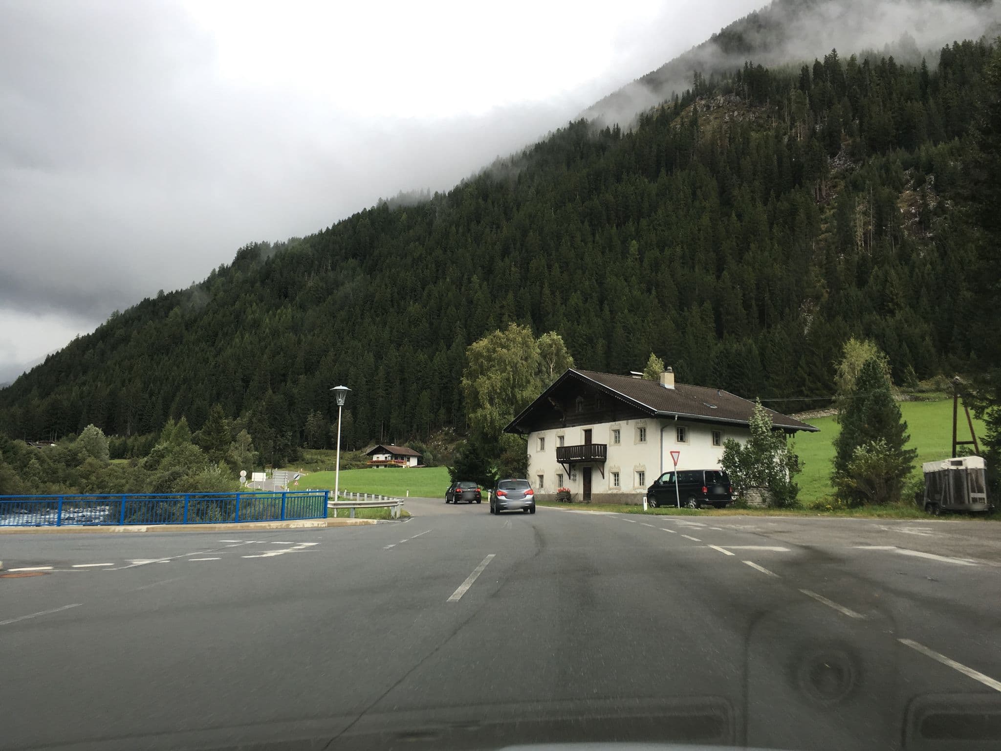 Street view near Jausenstation Ladstätter, Virgen — © chrisbeddow (CC BY-SA · Mapillary)
