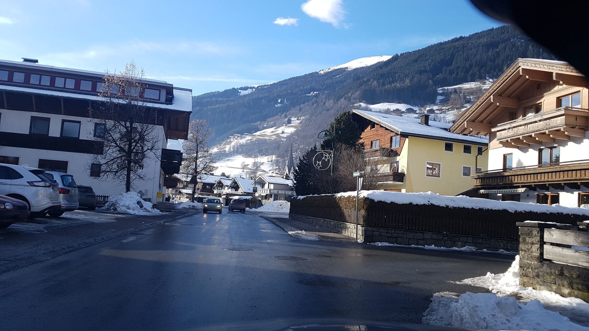 Street view near Hotel Tauernblick Familie Innerhofer GmbH & Co, Bramberg am Wildkogel — © dsmm (CC BY-SA · Mapillary)