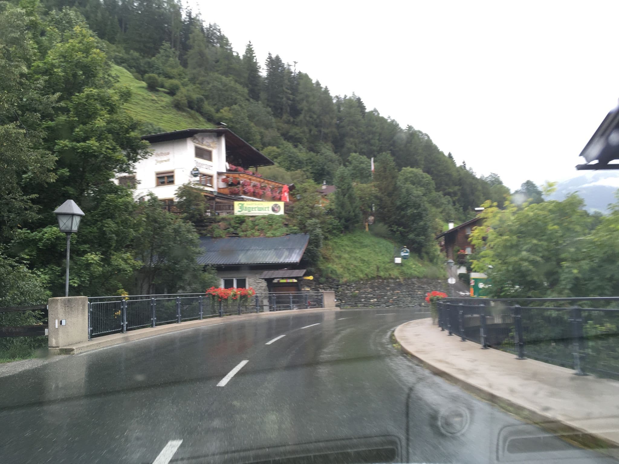 Street view near Ferienhof Klamperer, Virgen — © chrisbeddow (CC BY-SA · Mapillary)