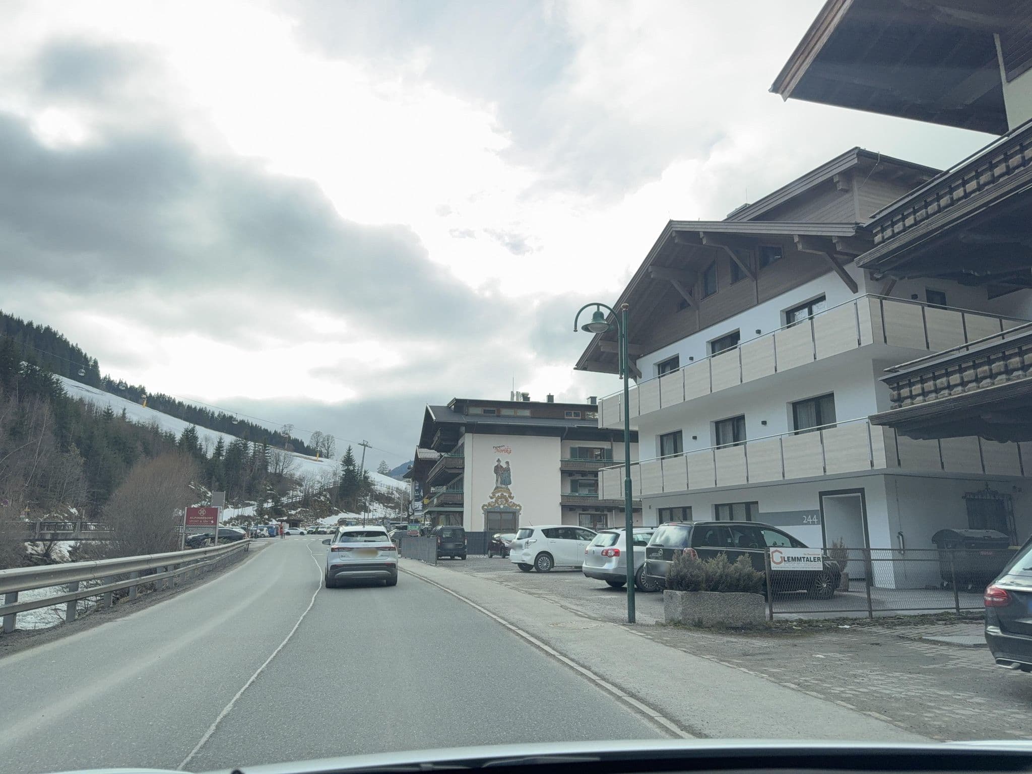 Street view near Ripper Norbert, Saalbach — © ottor (CC BY-SA · Mapillary)