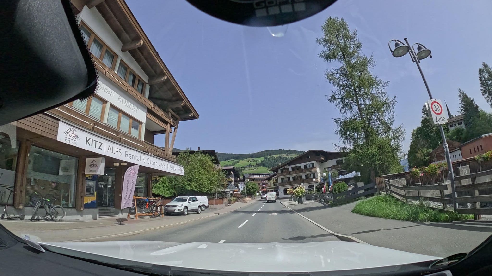 Street view near Appartements Robert, Kirchberg in Tirol — © dapiang (CC BY-SA · Mapillary)