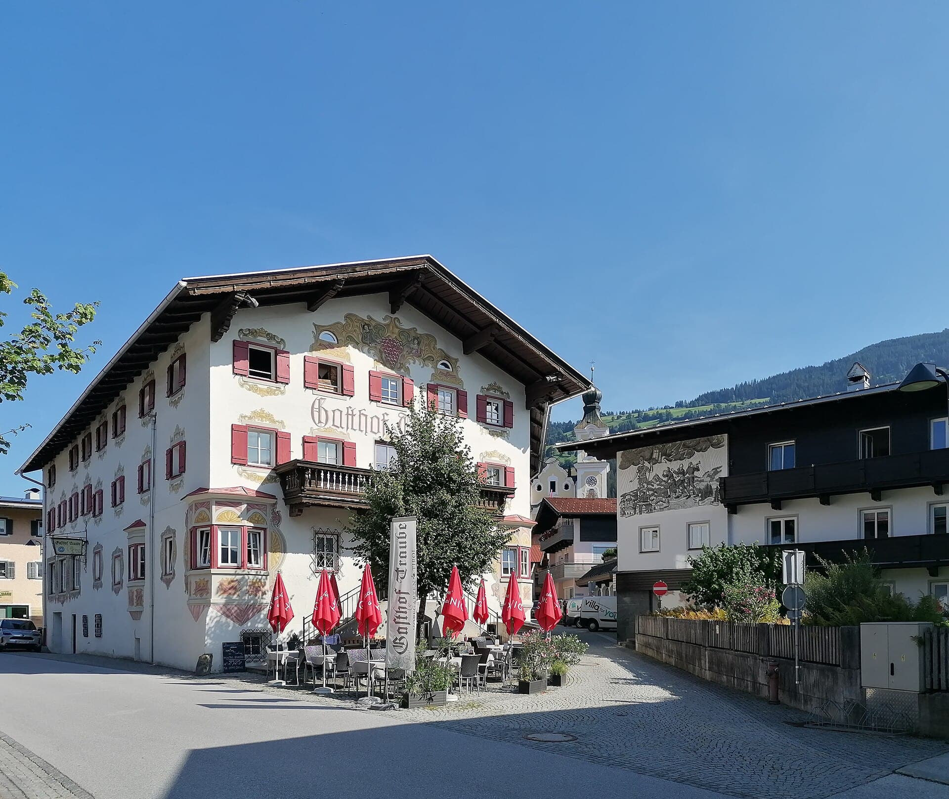 Gasthof Traube (via Wikimedia Commons, CC BY-SA 4.0)