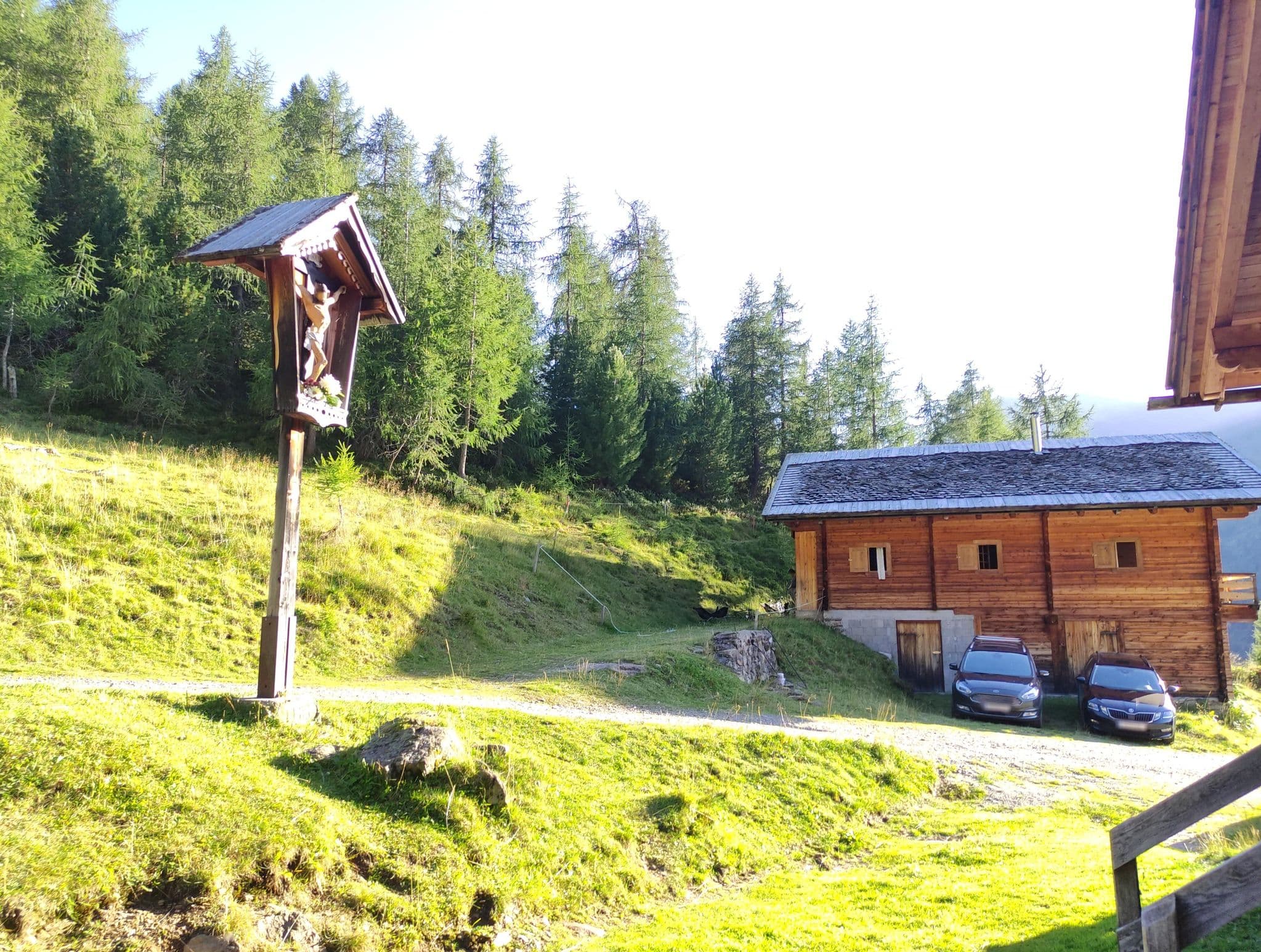 Street view near Almhütte Schettlet, Kamelisenalm, Sillian — © magonreal (CC BY-SA · Mapillary)