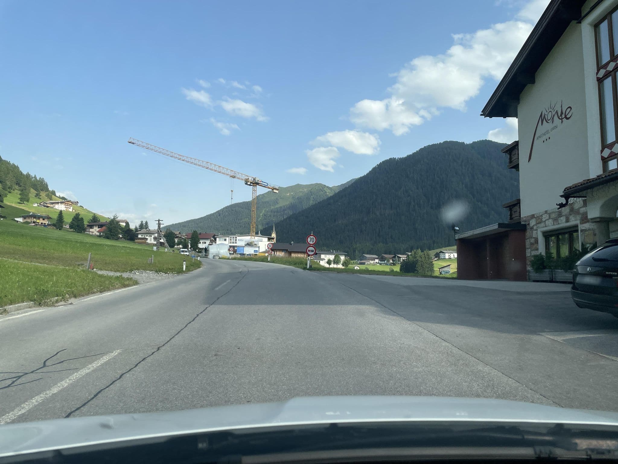 Street view near Apparthotel Garni Monte, Sillian — © chicc0 (CC BY-SA · Mapillary)