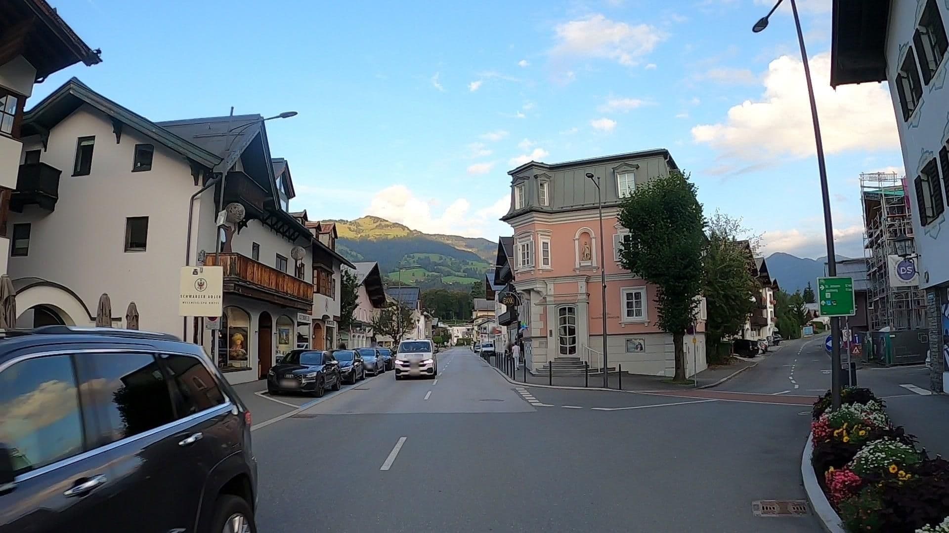 Street view near Restaurant Neuwirt, Kitzbühel — © osmplus_org (CC BY-SA · Mapillary)