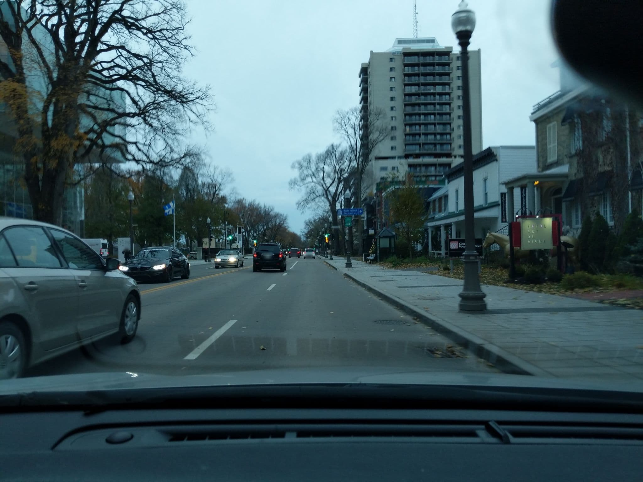 Street view near Le C3 Hotel, Québec — © daudrain (CC BY-SA · Mapillary)