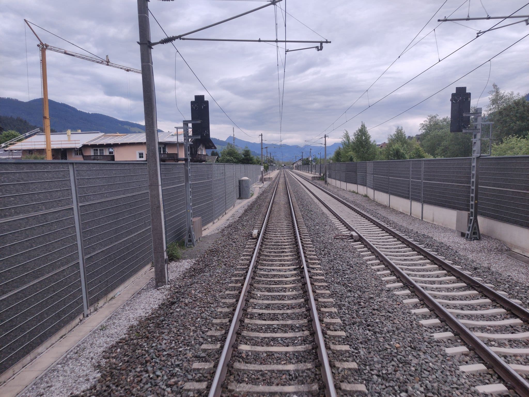 Street view near Ferienwohnung am Achenweg, Brixen im Thale — © aceini (CC BY-SA · Mapillary)