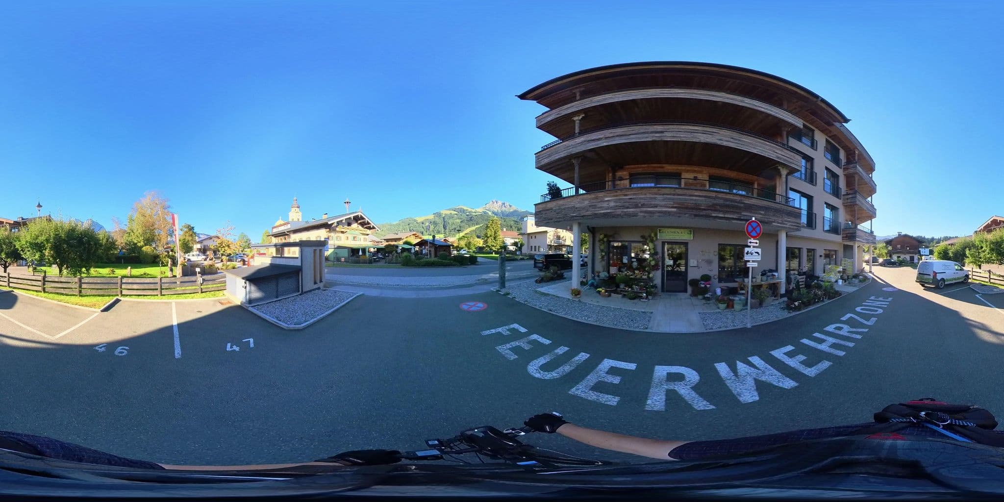 Street view near Lindner Hotel Oberndorf in Tirol, Oberndorf in Tirol — © osmplus_org (CC BY-SA · Mapillary)