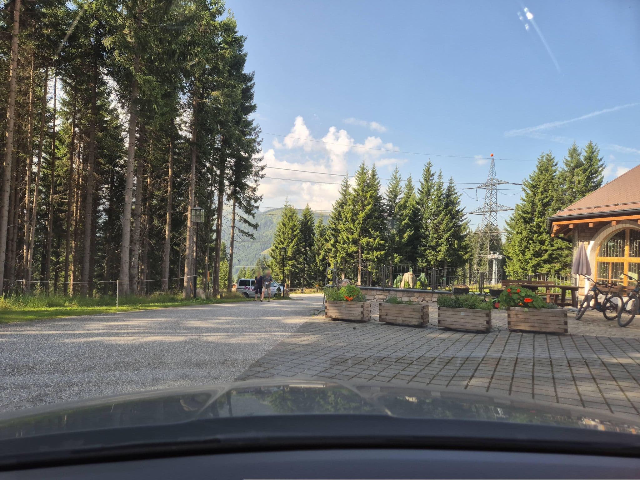 Street view near Hotel der Königsleitner, Neukirchen am Großvenediger — © schermy_at (CC BY-SA · Mapillary)