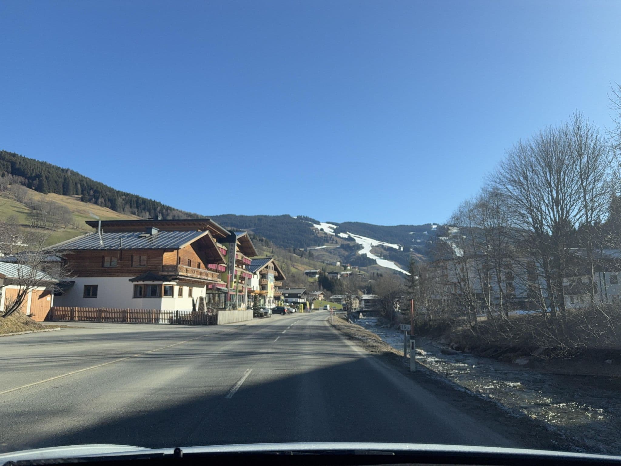 Street view near Chalet Saalbach, Saalbach — © ottor (CC BY-SA · Mapillary)