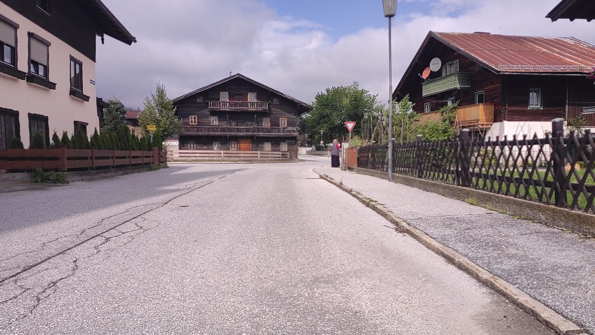 Street view near Pension Steger, Mittersill — © consens_verkehrsplanung (CC BY-SA · Mapillary)