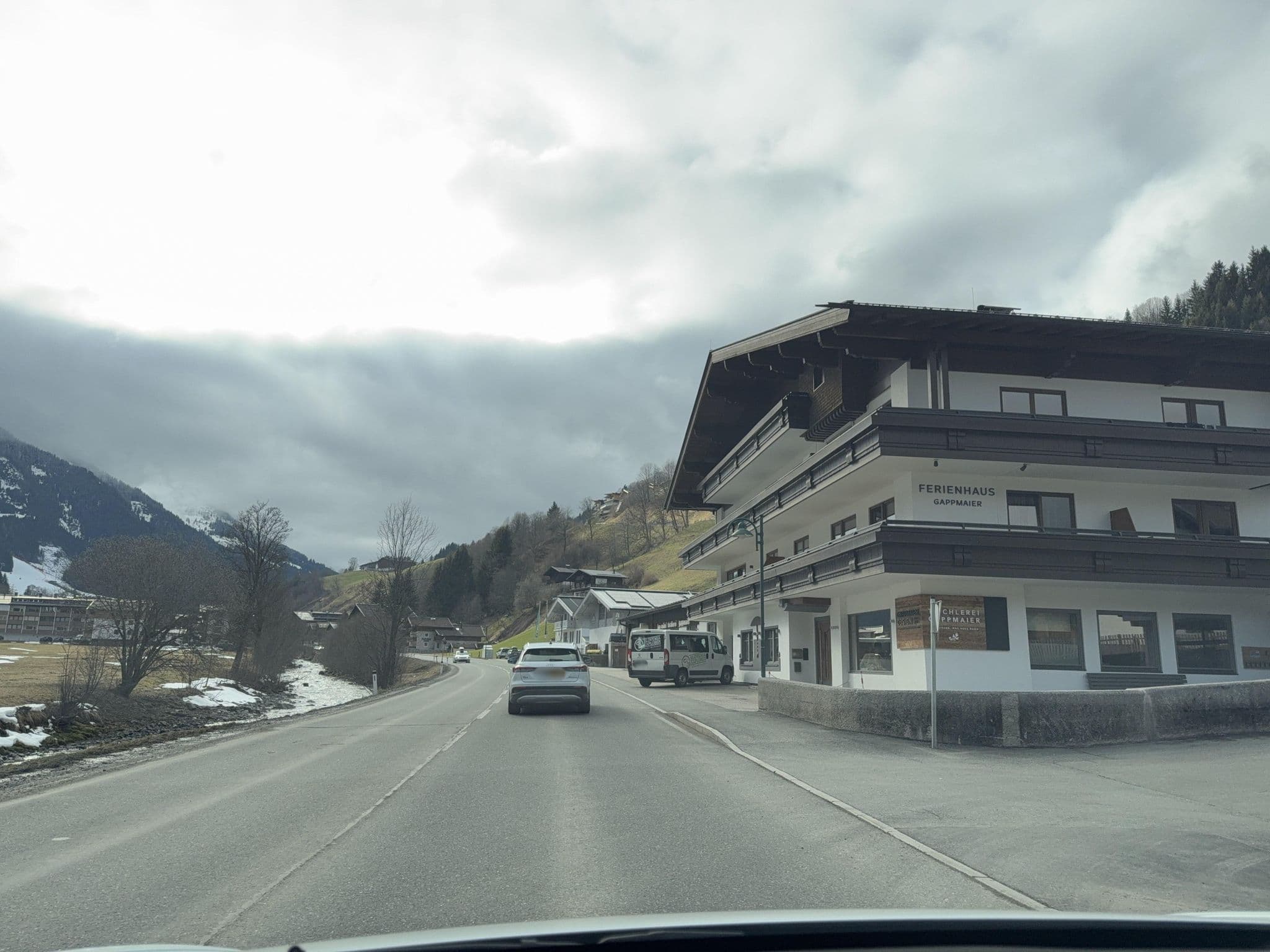 Street view near Chalet Appartement Alpenherz by HolidayFlats24, Hinterglemm — © ottor (CC BY-SA · Mapillary)