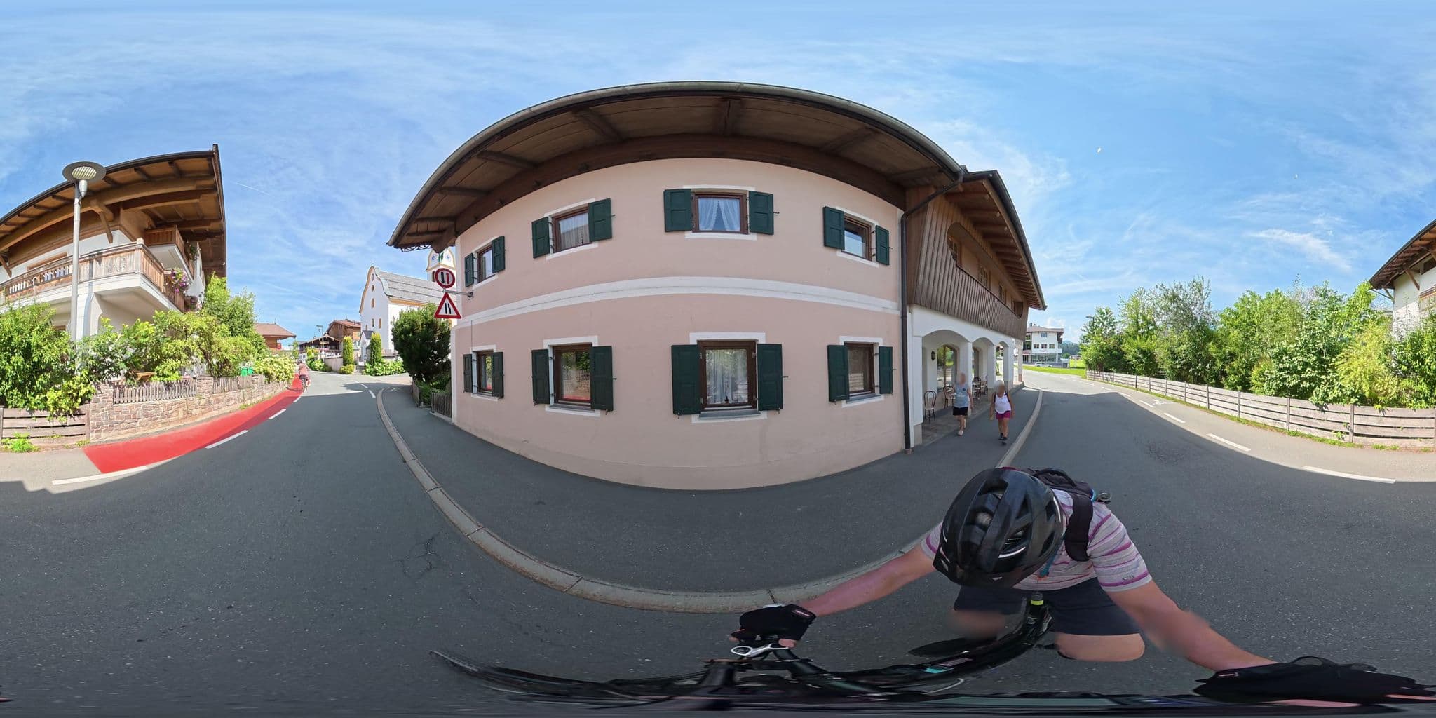 Street view near Alpenhof, Ellmau — © osmplus_org (CC BY-SA · Mapillary)