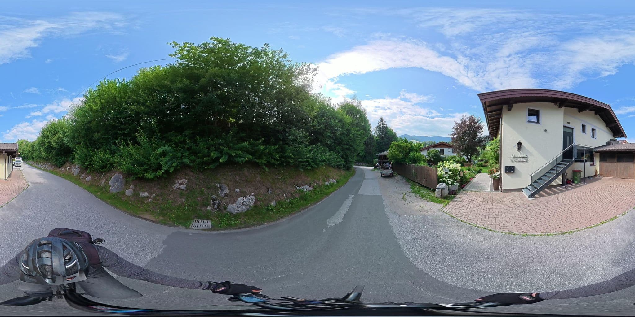 Street view near Gästehaus Schett, Mitterhofen — © osmplus_org (CC BY-SA · Mapillary)