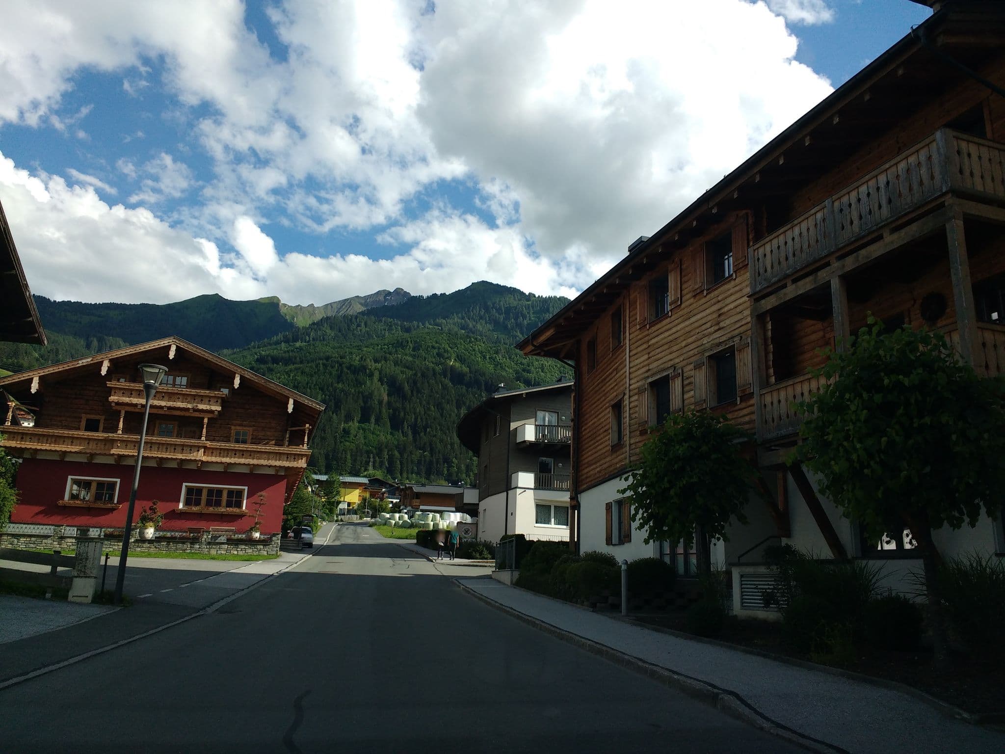 Street view near Avenida Mountain Resort, Kaprun — © thetornado76 (CC BY-SA · Mapillary)