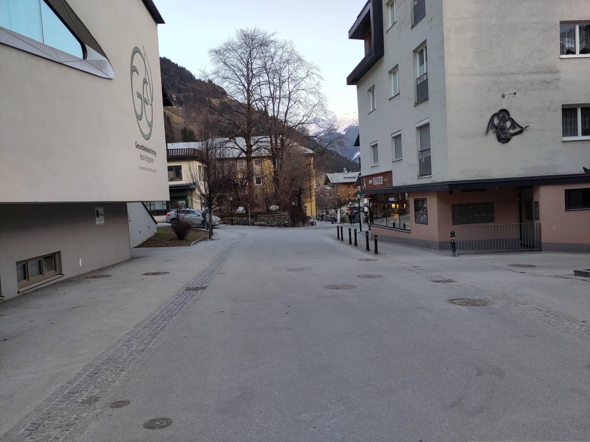 Street view near Rübezahl Hotel, Bad Hofgastein — © consens_verkehrsplanung (CC BY-SA · Mapillary)