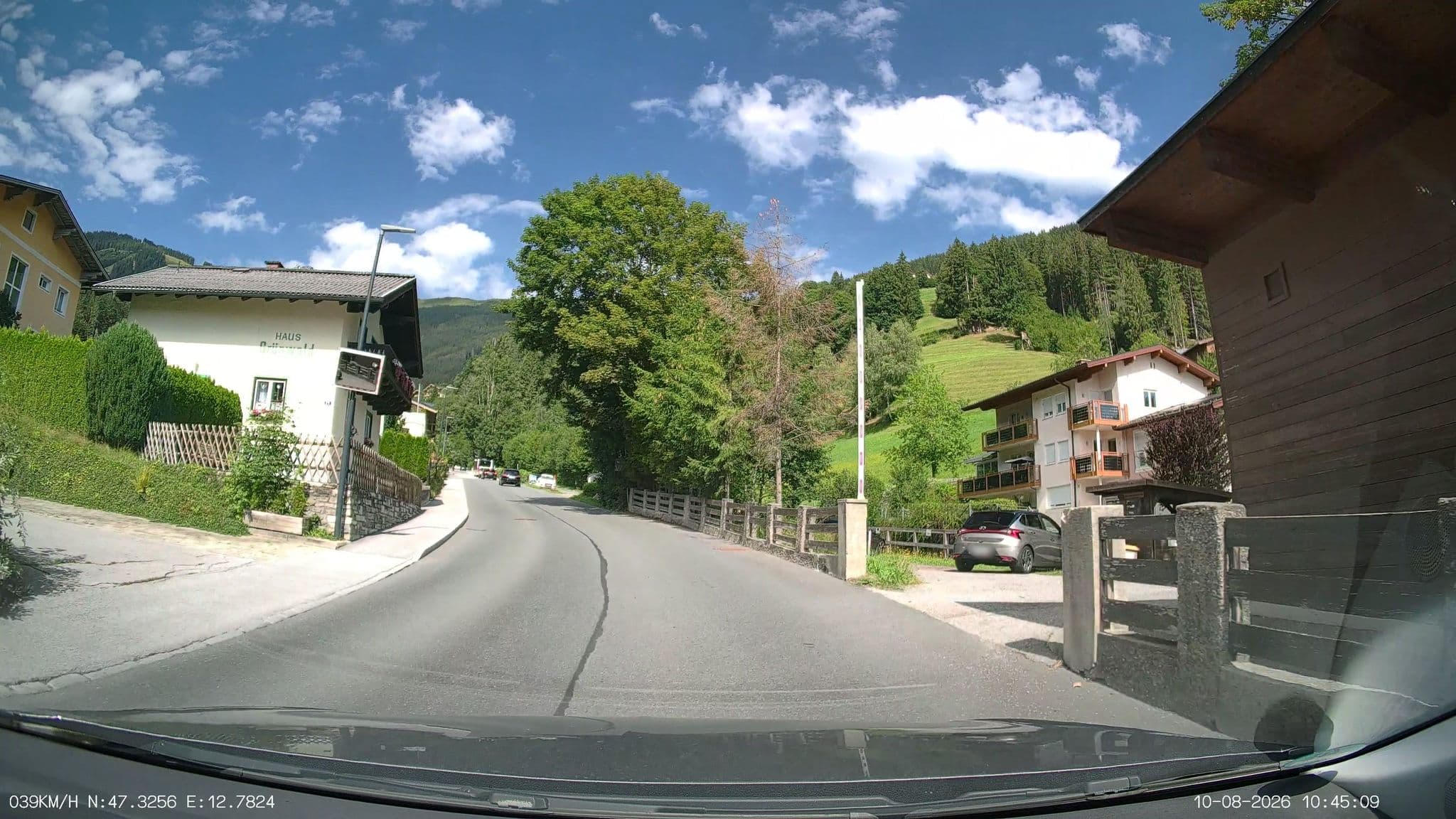Street view near Chalet Carina, Zell am See — © heetENkoel (CC BY-SA · Mapillary)